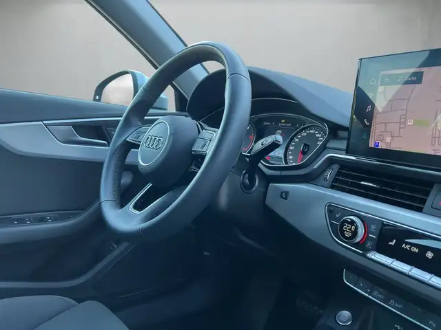 Audi A4 view 7