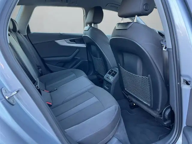 Audi A4 view 12