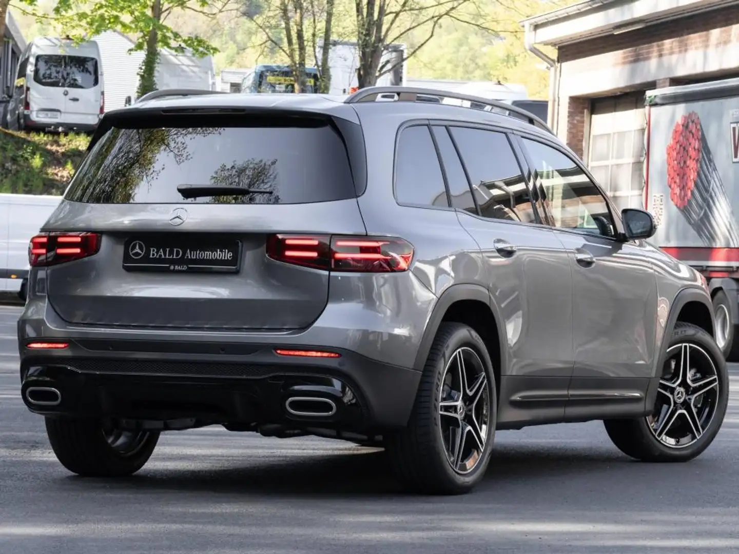 Mercedes-Benz GLB 220 d 4MATIC +AMG+MBUX+Wide+Pano+Burm+AHK Gri - 2