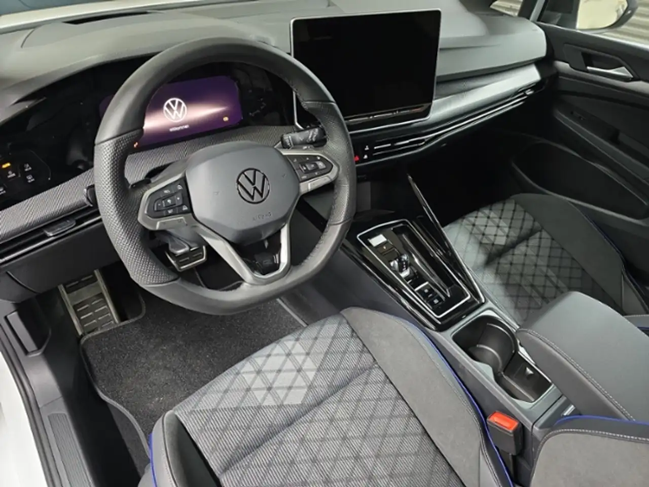 Volkswagen Golf 1,5 l 110 kW (150 PS)DSG R-Line LED NAVI 7