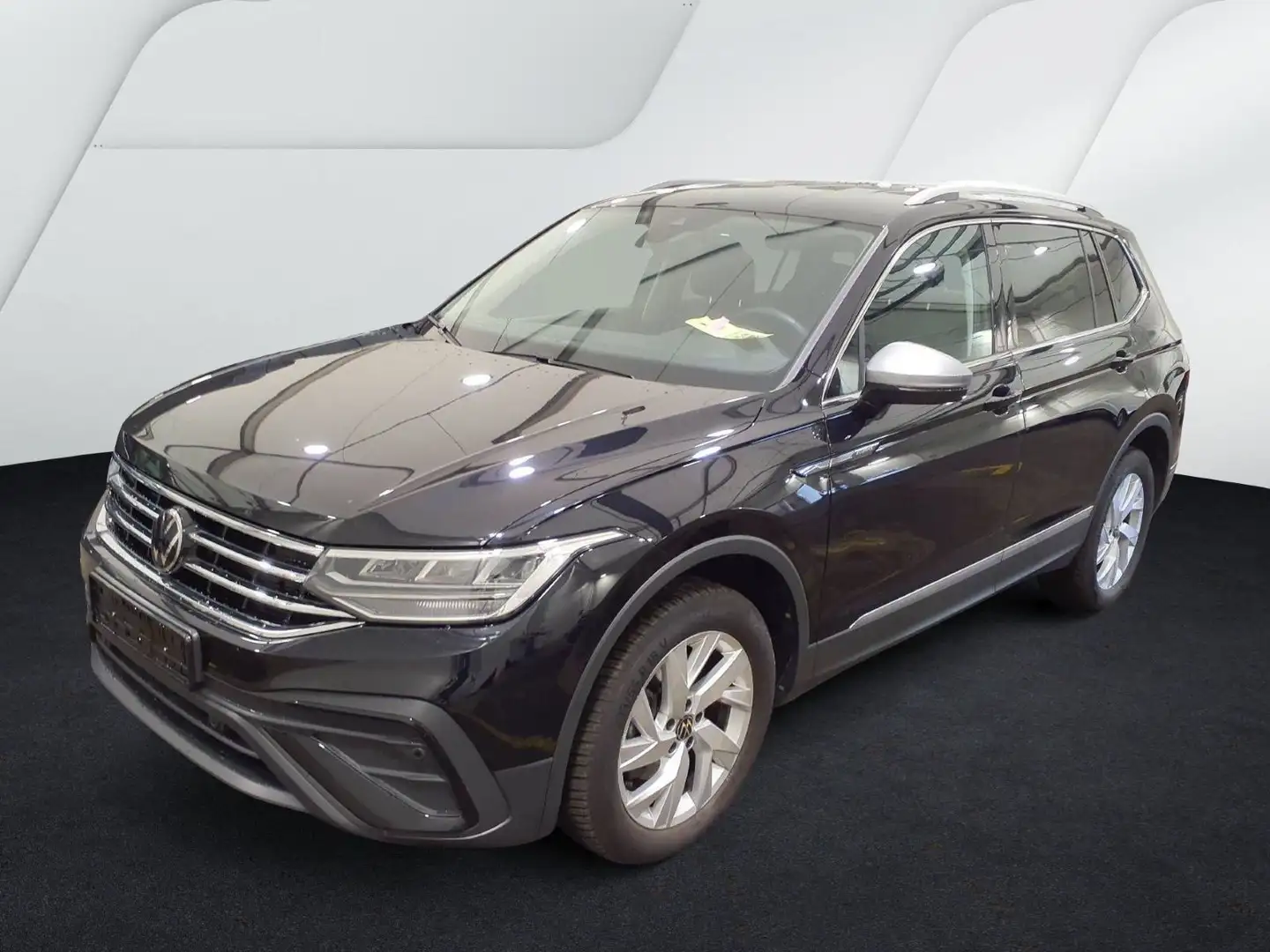 Volkswagen Tiguan Allspace 2.0 TDI DSG Life 7-Sitz AHK Kam. Schwarz - 2