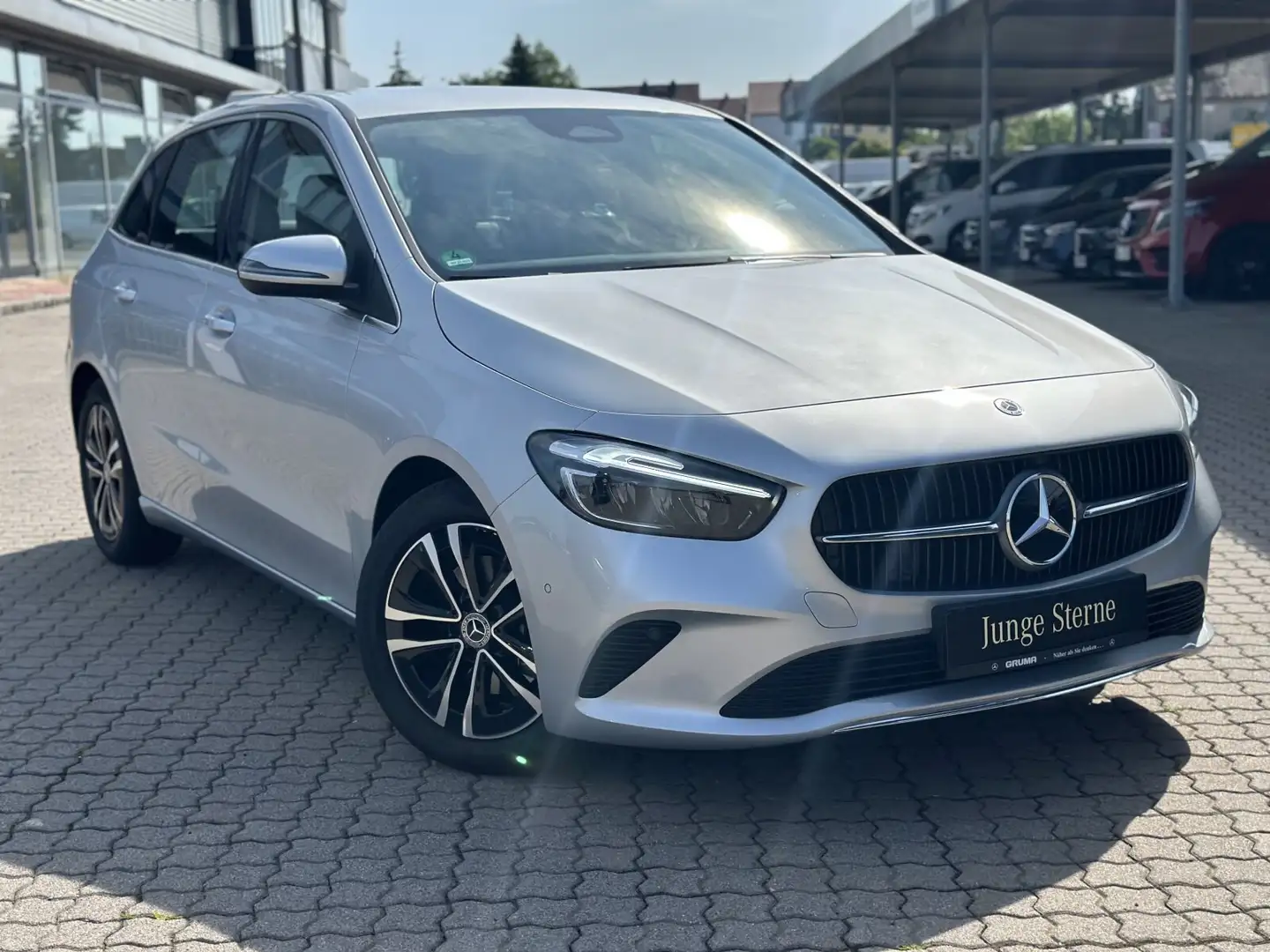 Mercedes-Benz B 180 B 180 d Progressive-Advanced+RüKa+Tempom+CarPlay Silber - 2