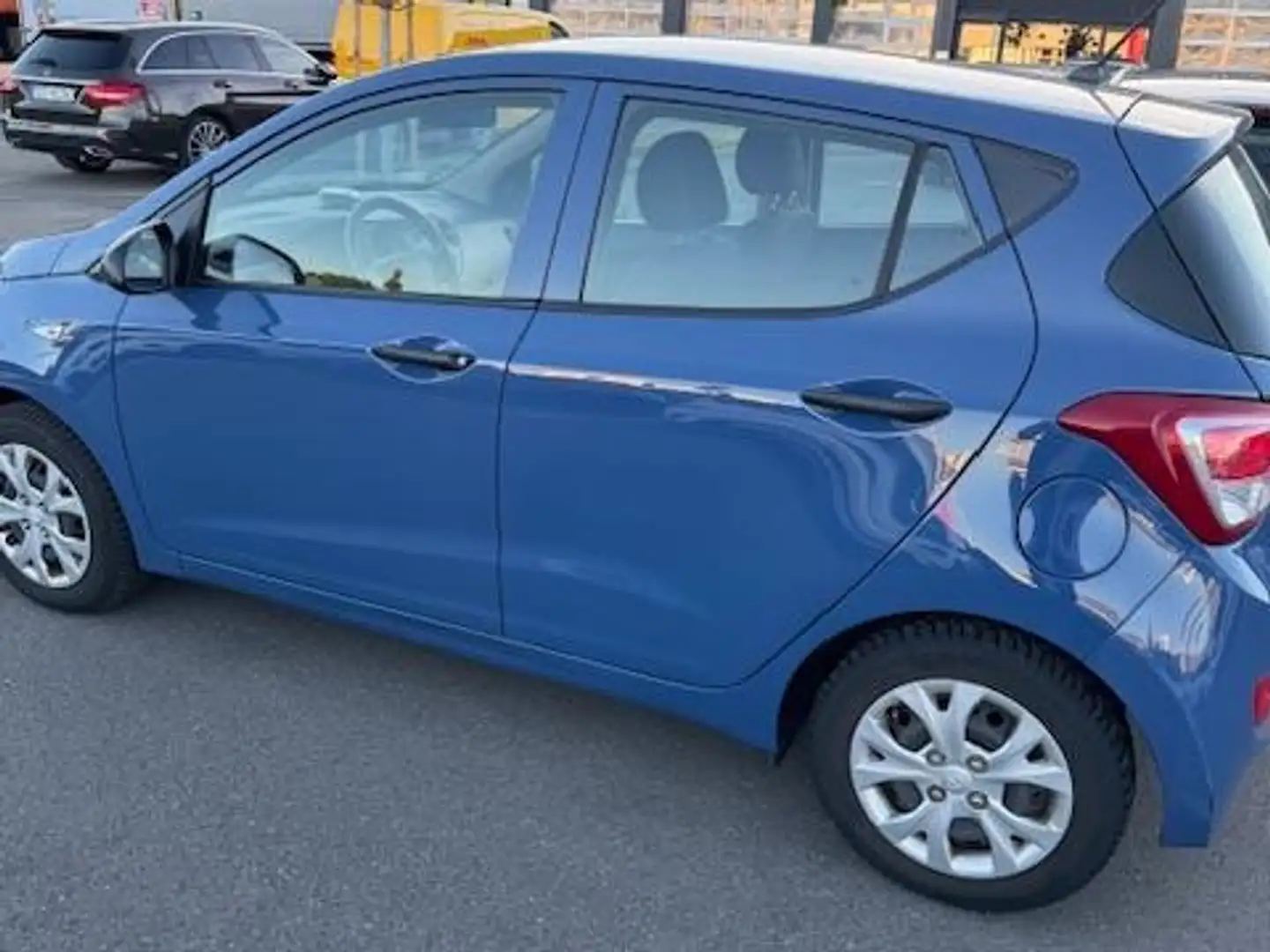 Hyundai i10 i10 1.0 Automatik Classic Blau - 2