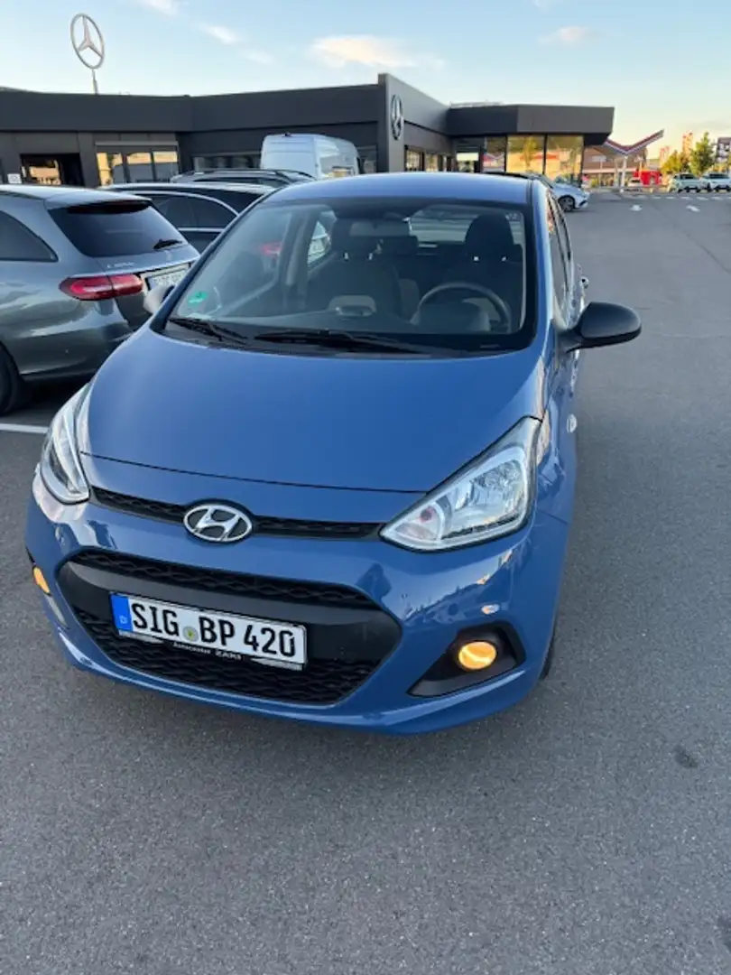 Hyundai i10 i10 1.0 Automatik Classic Blau - 1