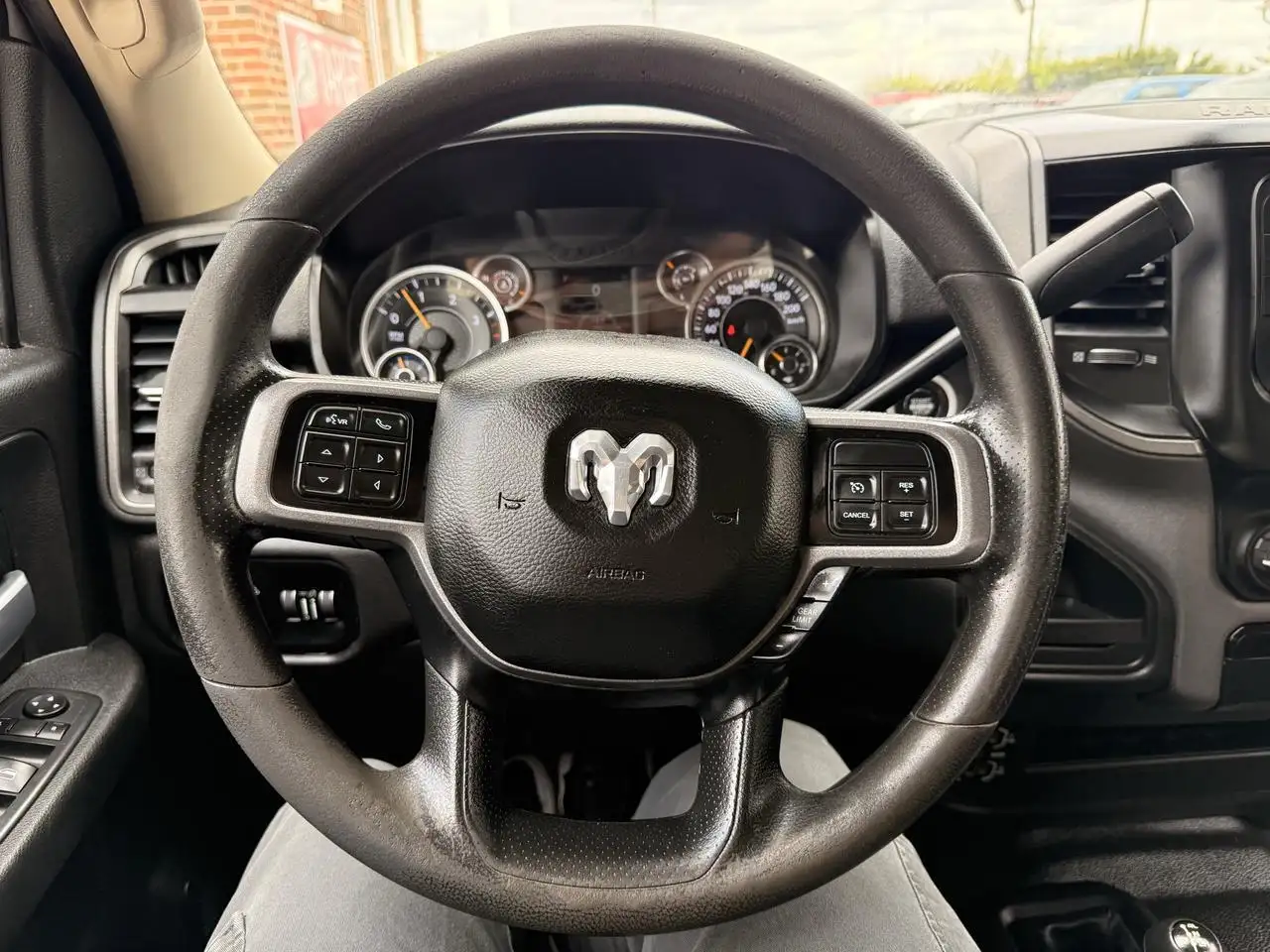 RAM 3500 снимка RAM 3500