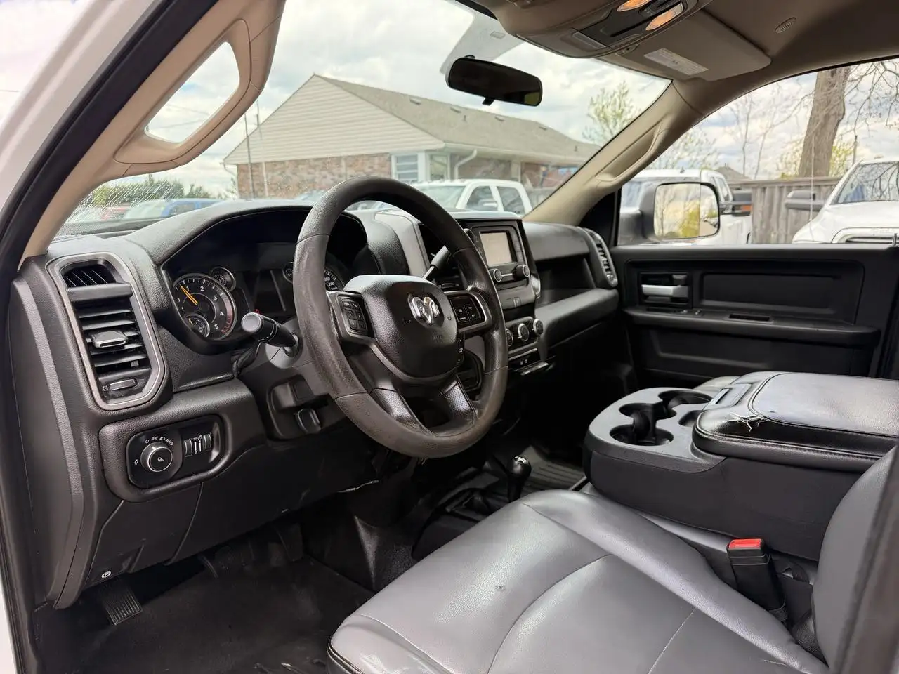 RAM 3500 снимка RAM 3500
