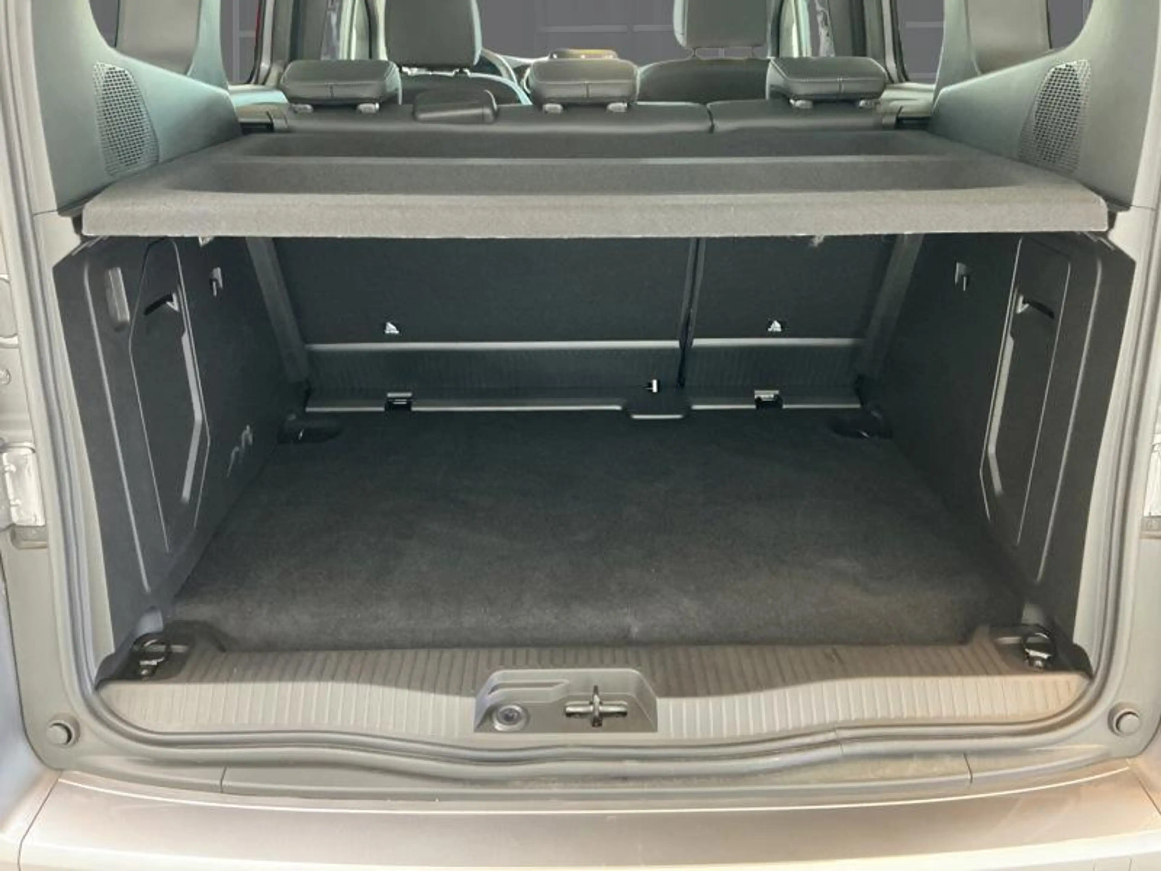 Mercedes-Benz T-Class Classe T 180 STYLE Standard — photo 13