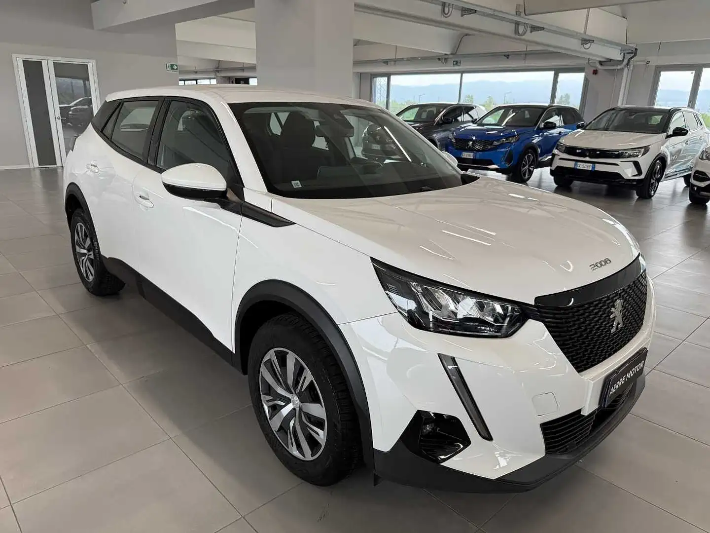 Peugeot 2008 1.2 PureTech 100 CV Active Blanc - 1