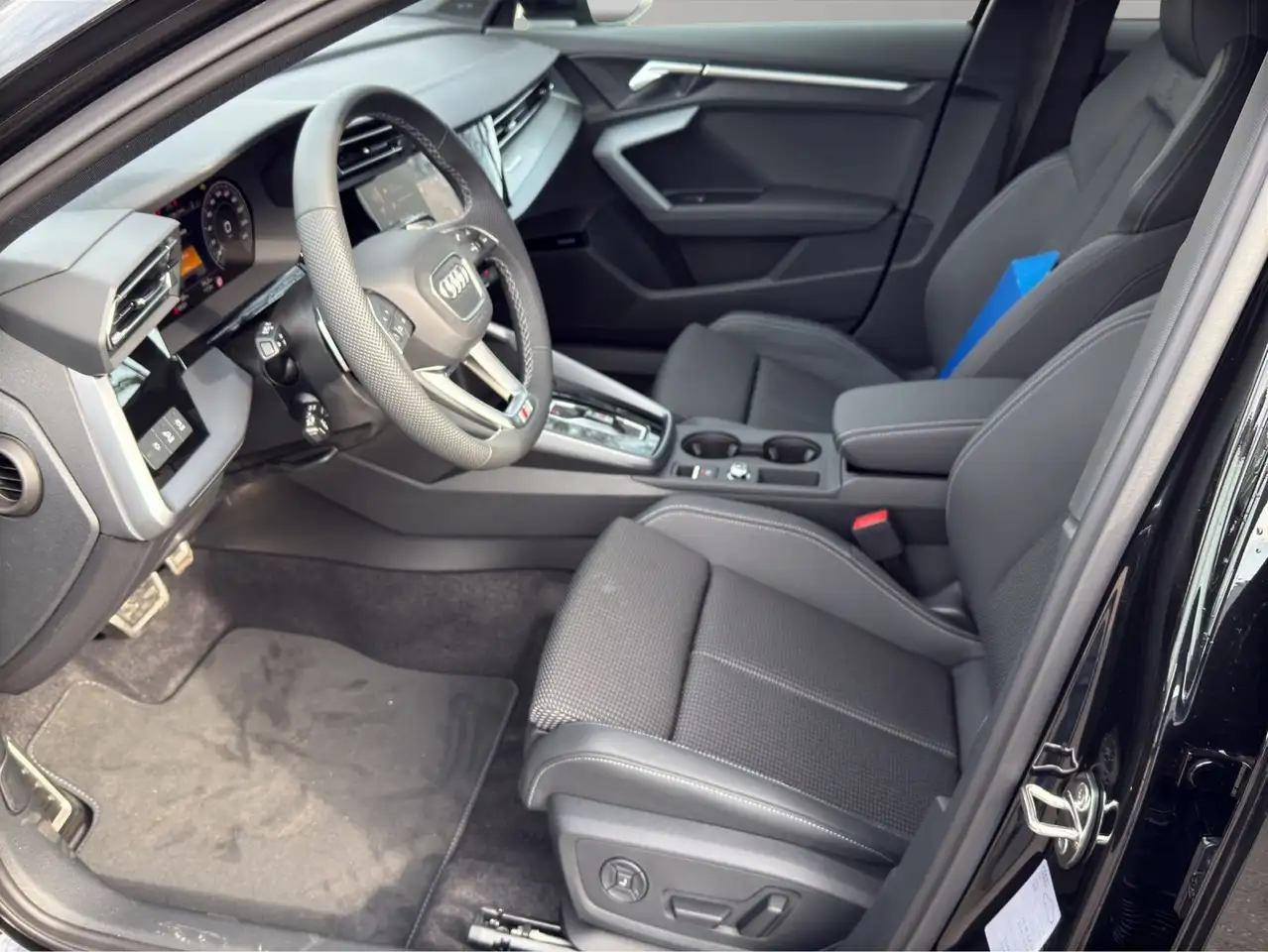 Audi A3 S line TFSIe S tronic+SONOS+PANO+MA 9