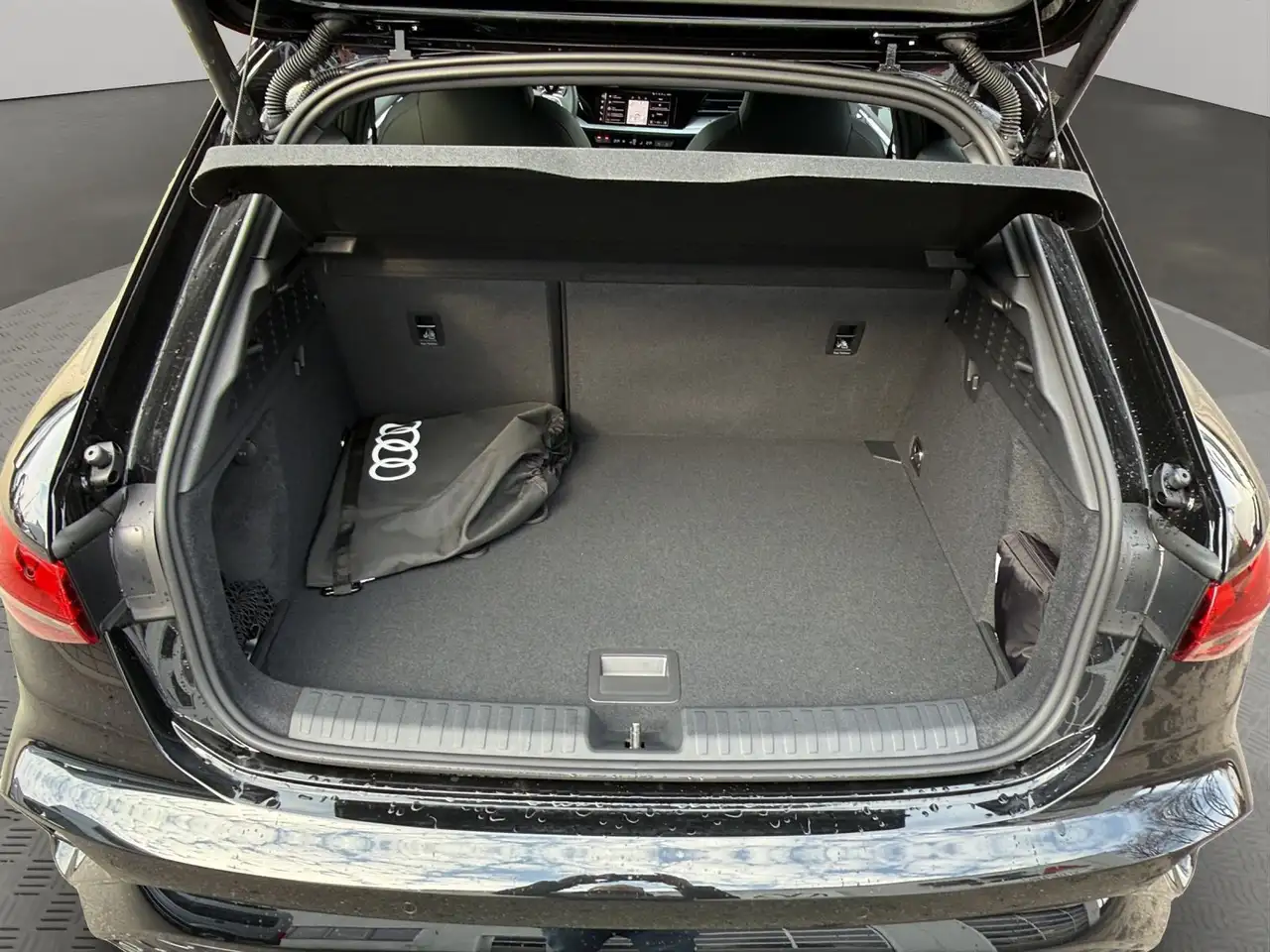 Audi A3 S line TFSIe S tronic+SONOS+PANO+MA 16