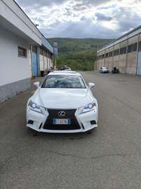 300h 2.5 F-Sport cvt