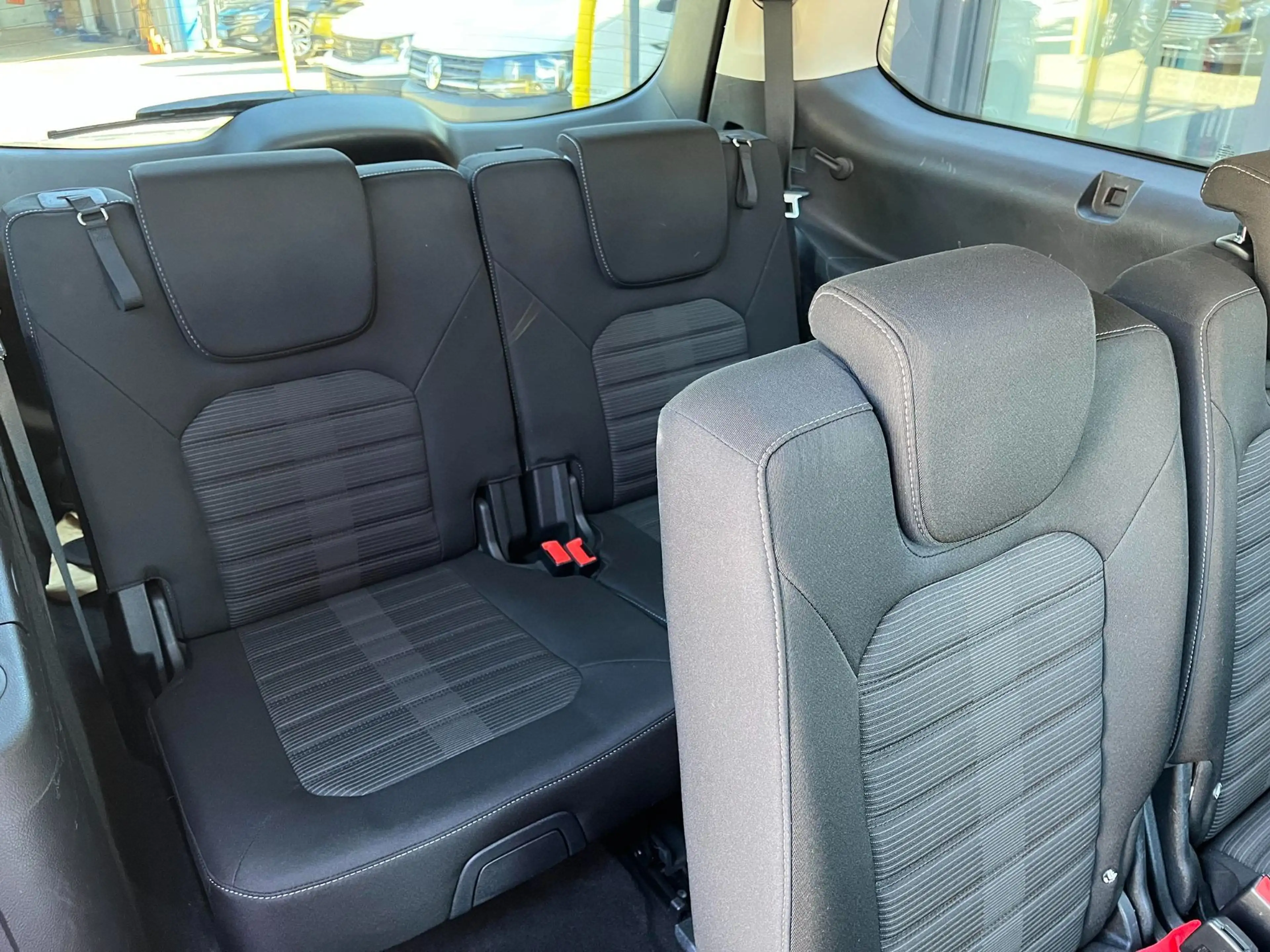 Ford Galaxy 2,0 EcoBlue Business 7-Sitzer-Navi-Carplay — photo 9