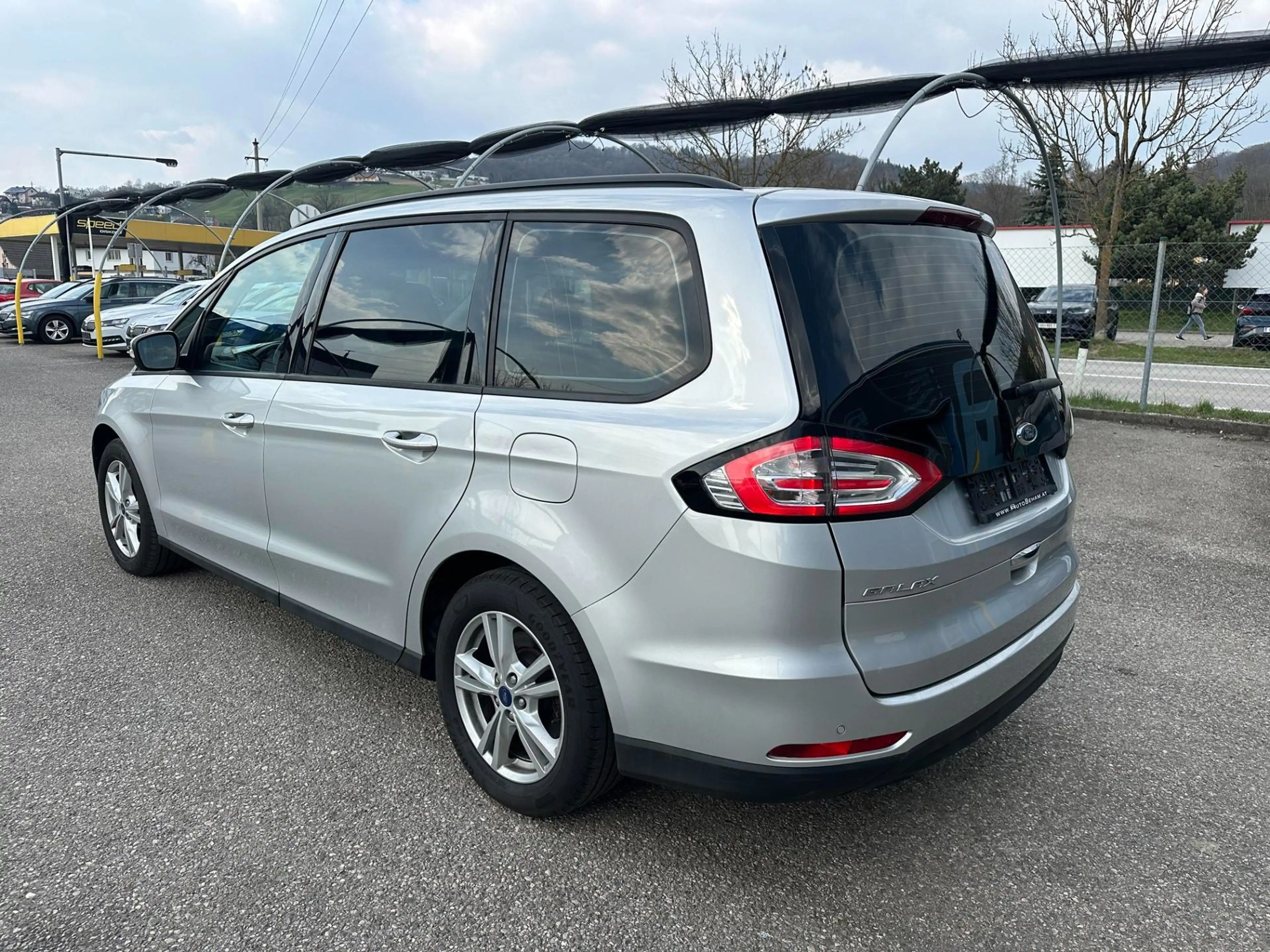 Ford Galaxy 2,0 EcoBlue Business 7-Sitzer-Navi-Carplay — photo 6