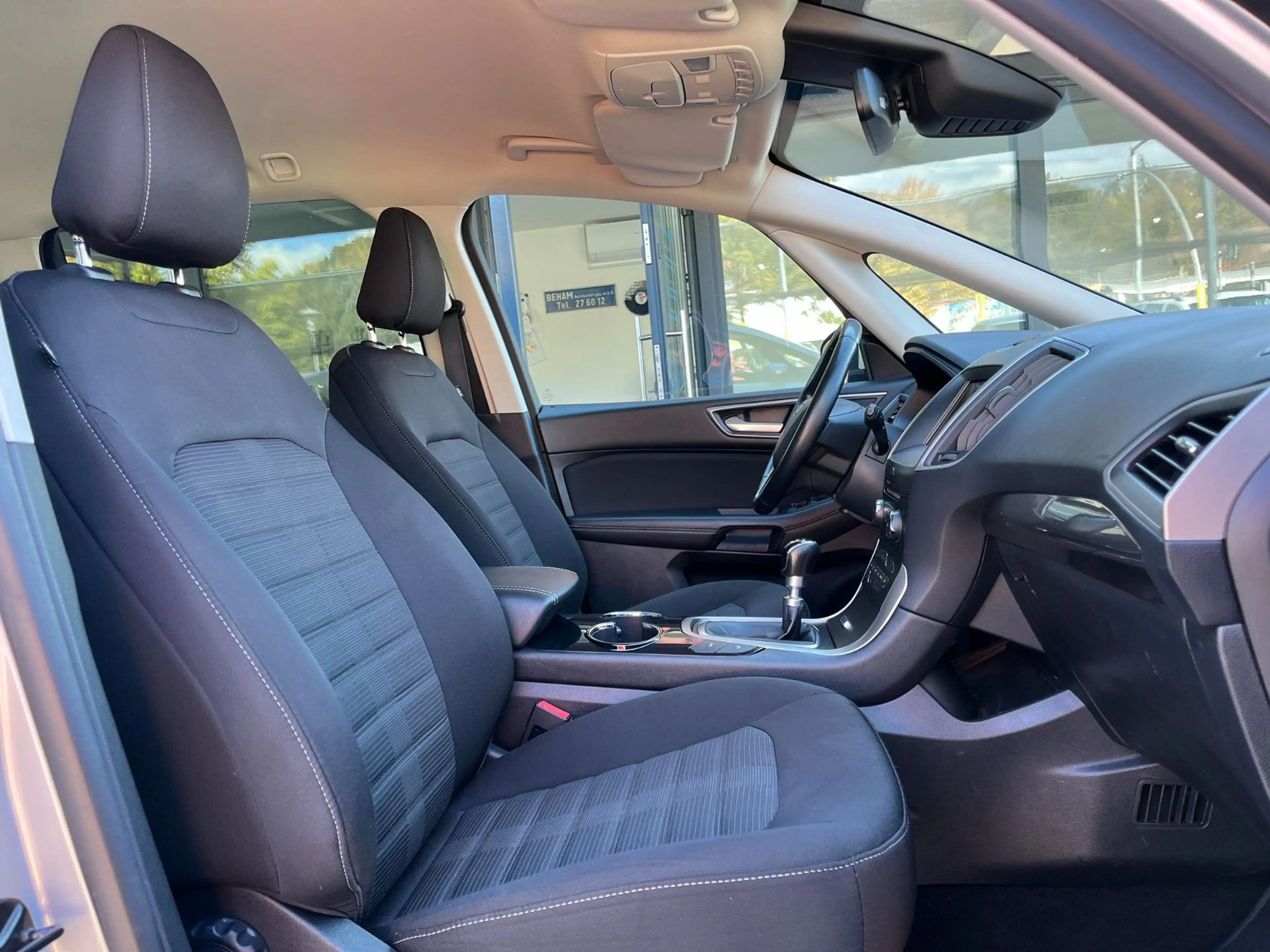 Ford Galaxy 2,0 EcoBlue Business 7-Sitzer-Navi-Carplay — photo 7