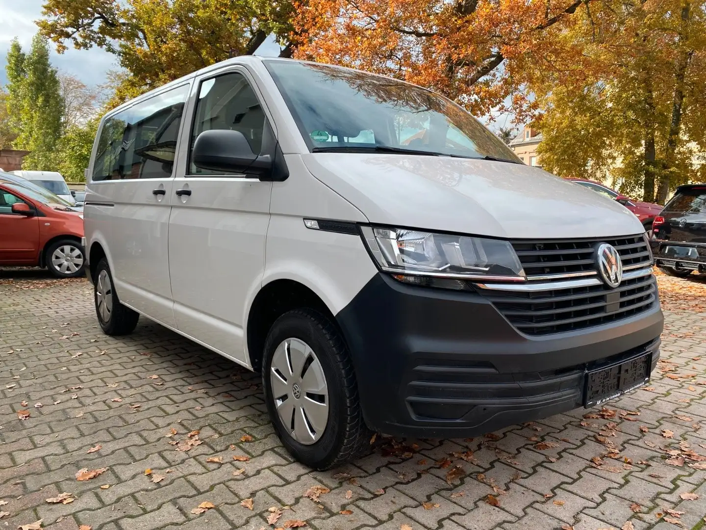 Volkswagen T6 Kombi T6.1,Kombi,2.0 TDi,Klima,8 Sitze,Flügelt. Blanc - 1