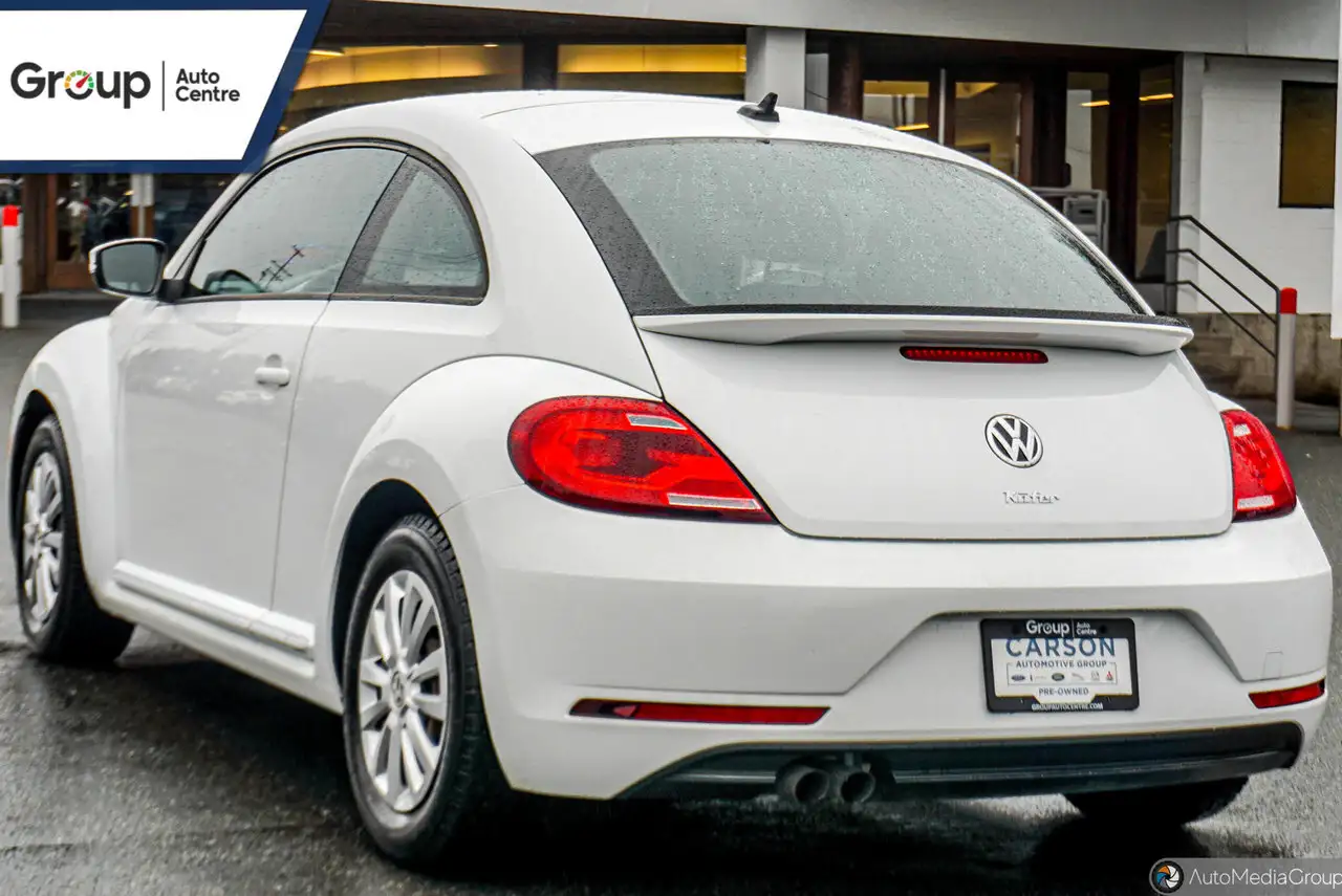 Volkswagen Beetle снимка Volkswagen Beetle