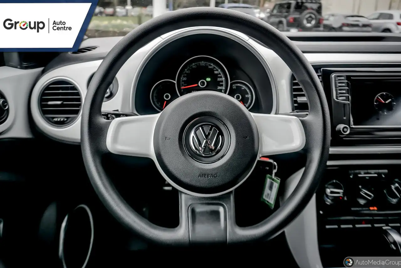 Volkswagen Beetle снимка Volkswagen Beetle