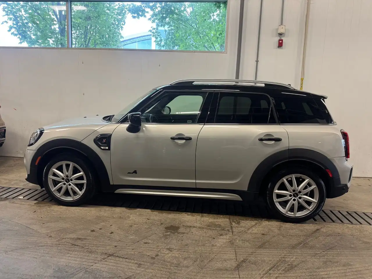 MINI Countryman снимка MINI Countryman
