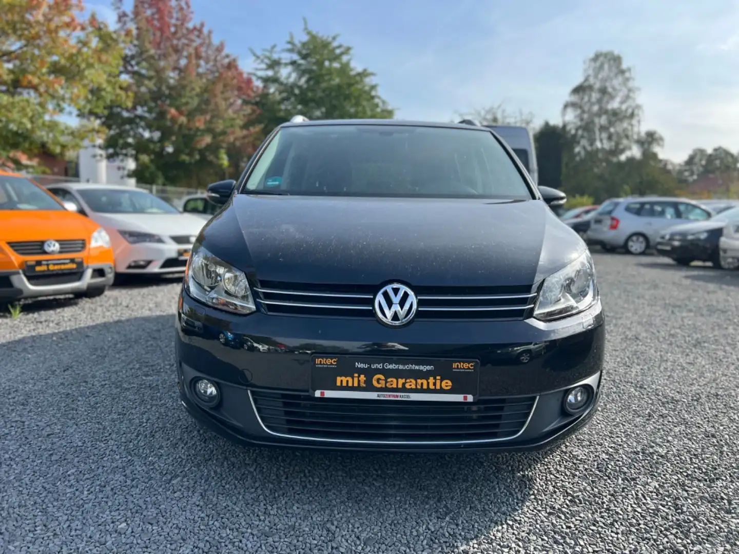 Volkswagen Touran Cup/DSG Automatik/AHK/SH Zwart - 2