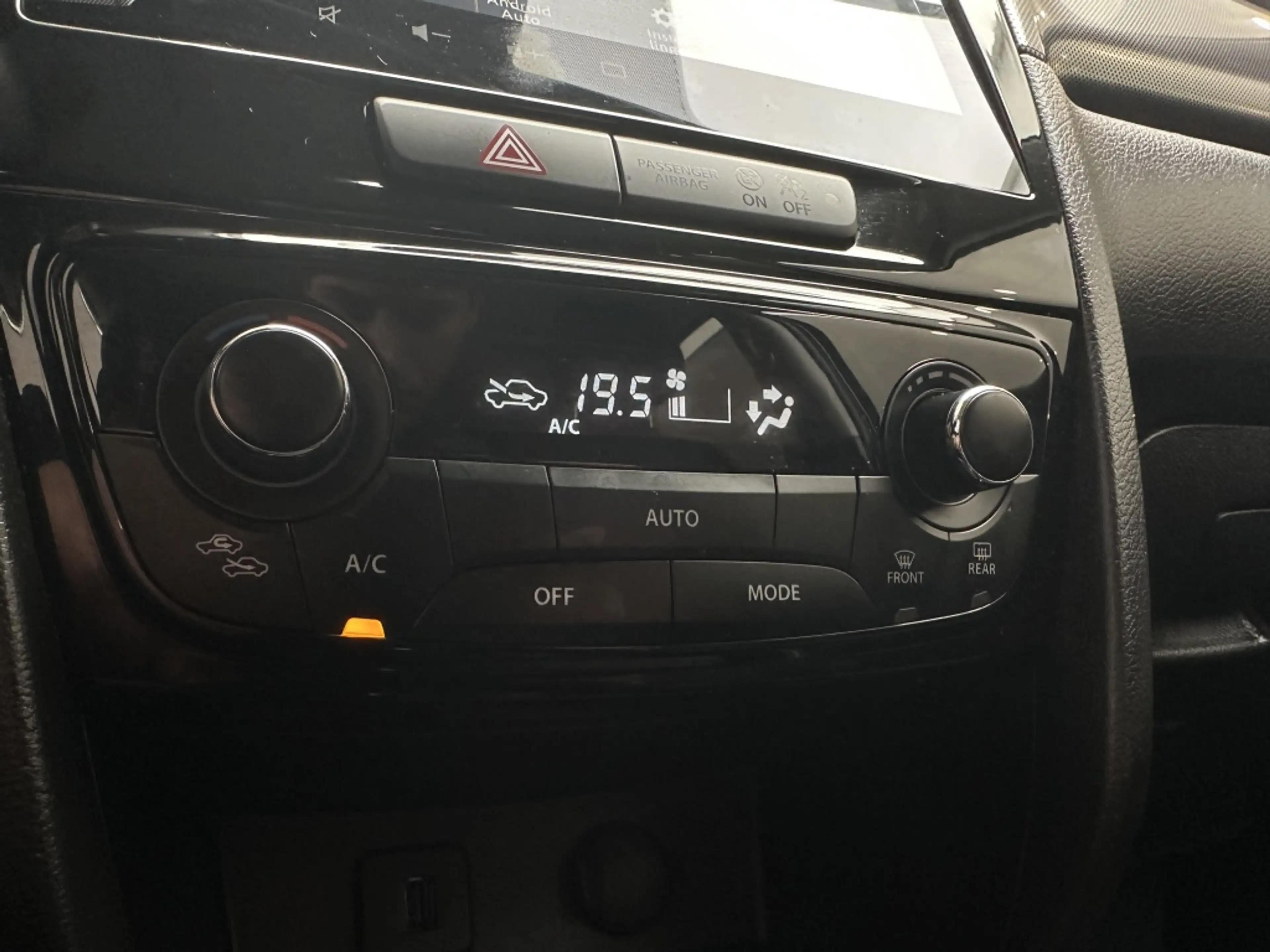 Suzuki Vitara 1.4 Boosterjet Hybride Style [ PANORAMADAK I CAMER — photo 17