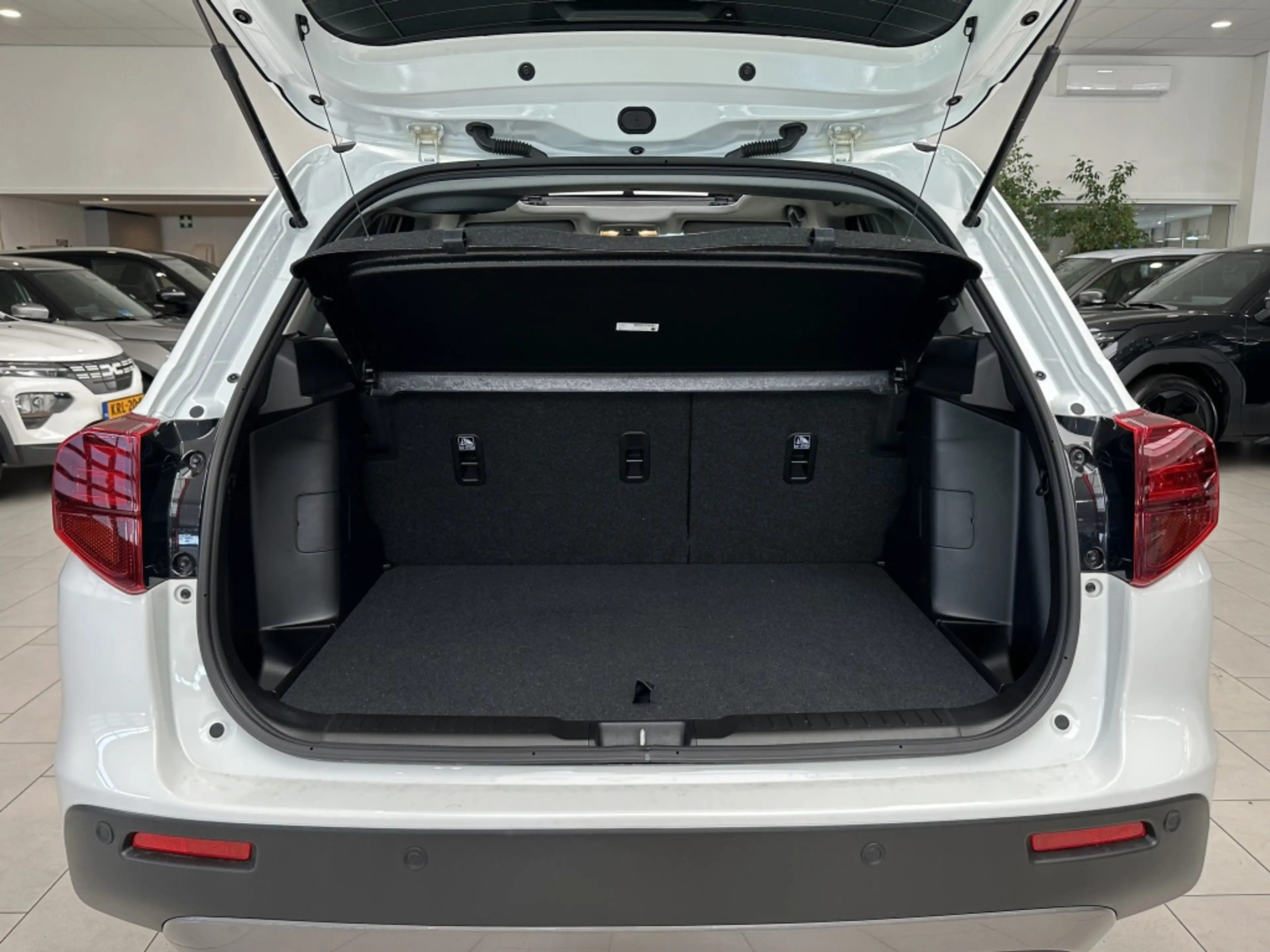 Suzuki Vitara 1.4 Boosterjet Hybride Style [ PANORAMADAK I CAMER — photo 8