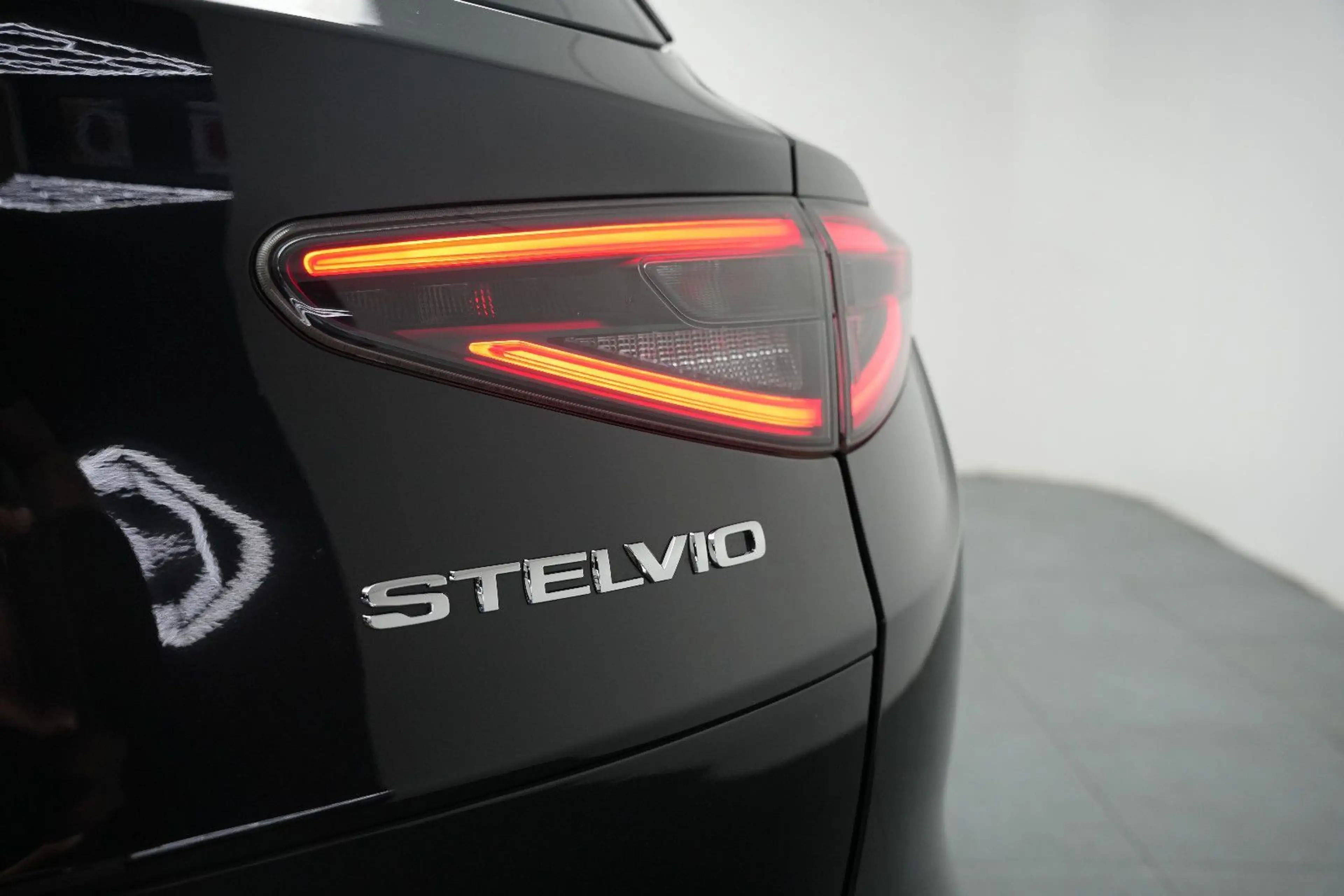 Alfa Romeo Stelvio Intensa *Panorama*Harman&Kardon*NEU*Kam — photo 11