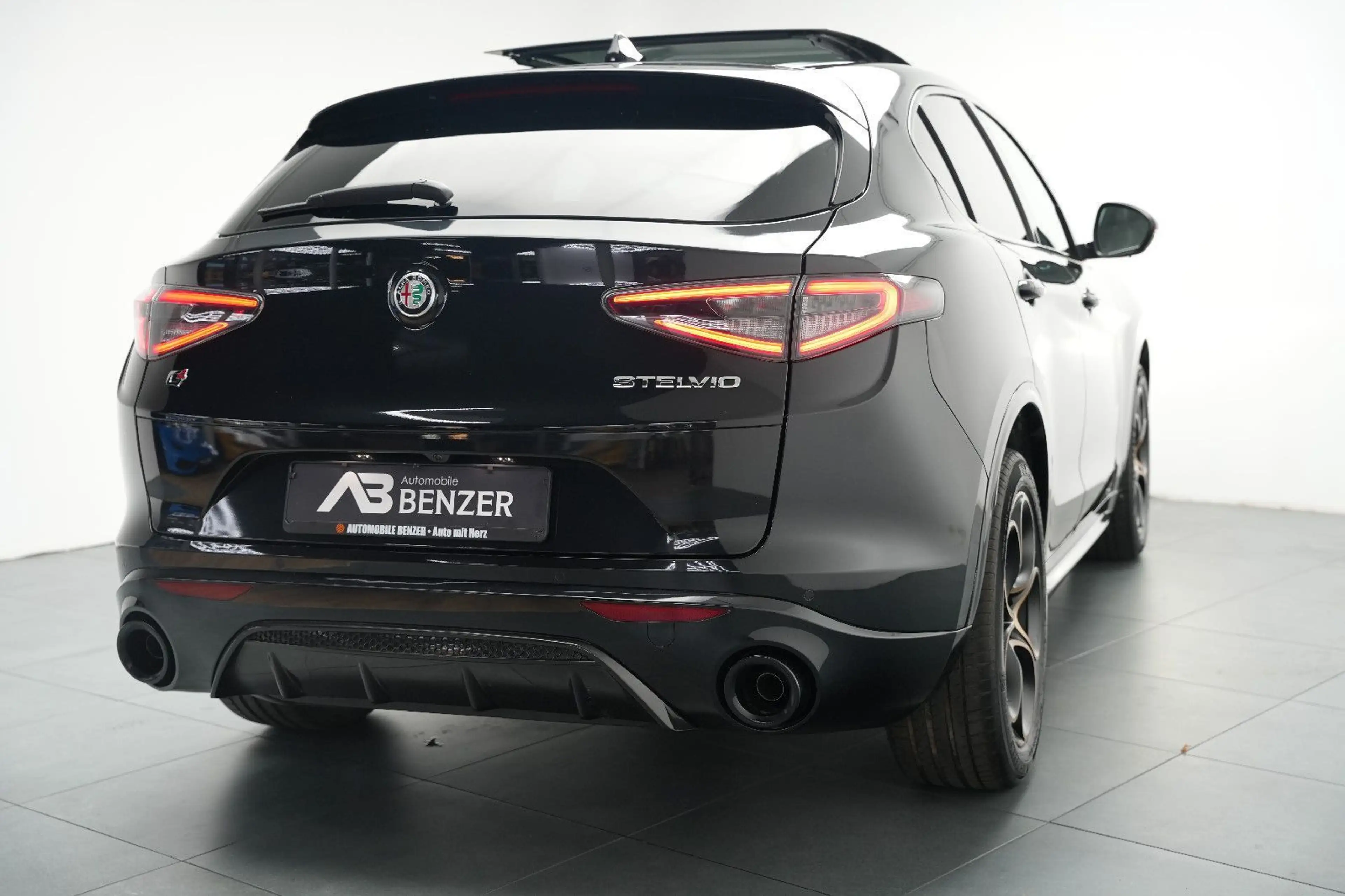 Alfa Romeo Stelvio Intensa *Panorama*Harman&Kardon*NEU*Kam — photo 9