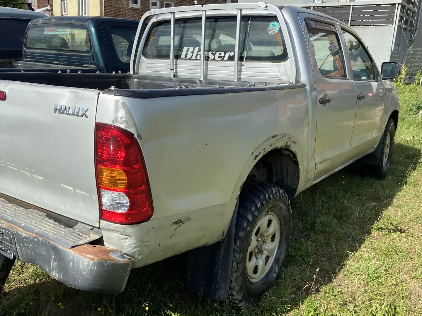 Toyota Hilux 2.5 D-4D 4WD S - 1