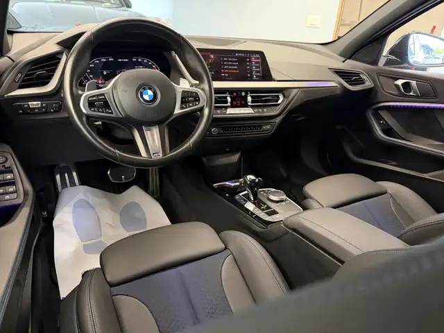 BMW 1 Series view 10