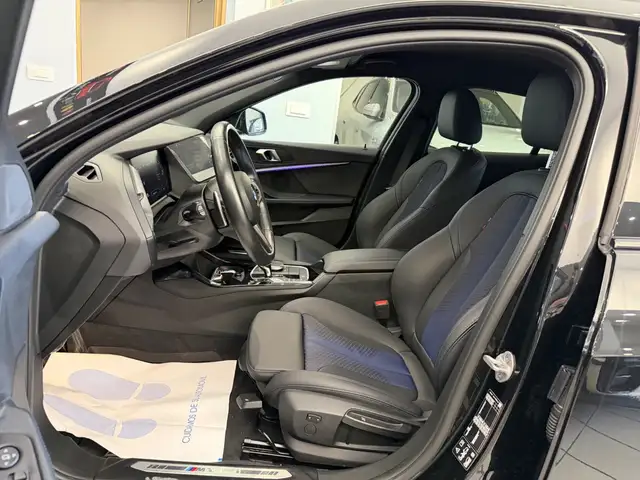 BMW 1 Series view 9