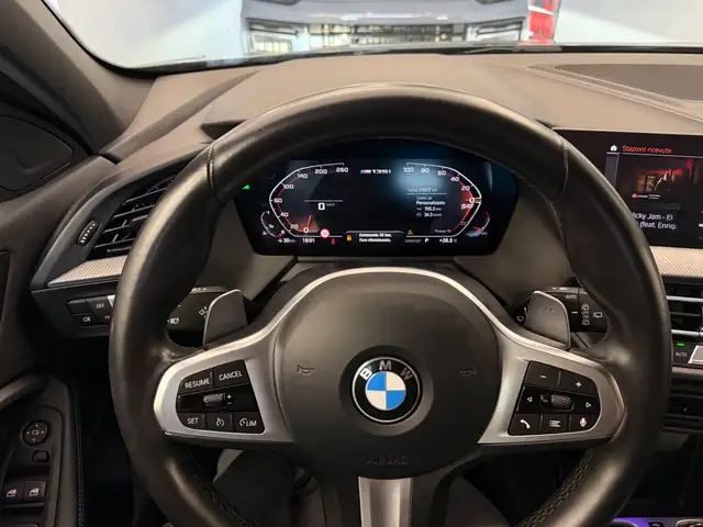 BMW 1 Series view 6