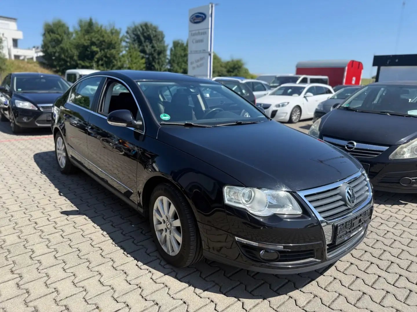 Volkswagen Passat Lim. Comfortline ** aus 1. Hand** TüV NEU Schwarz - 1