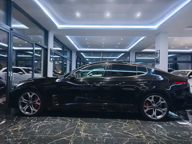 Kia Stinger GT 4WD PANO SHZ 360° ATM