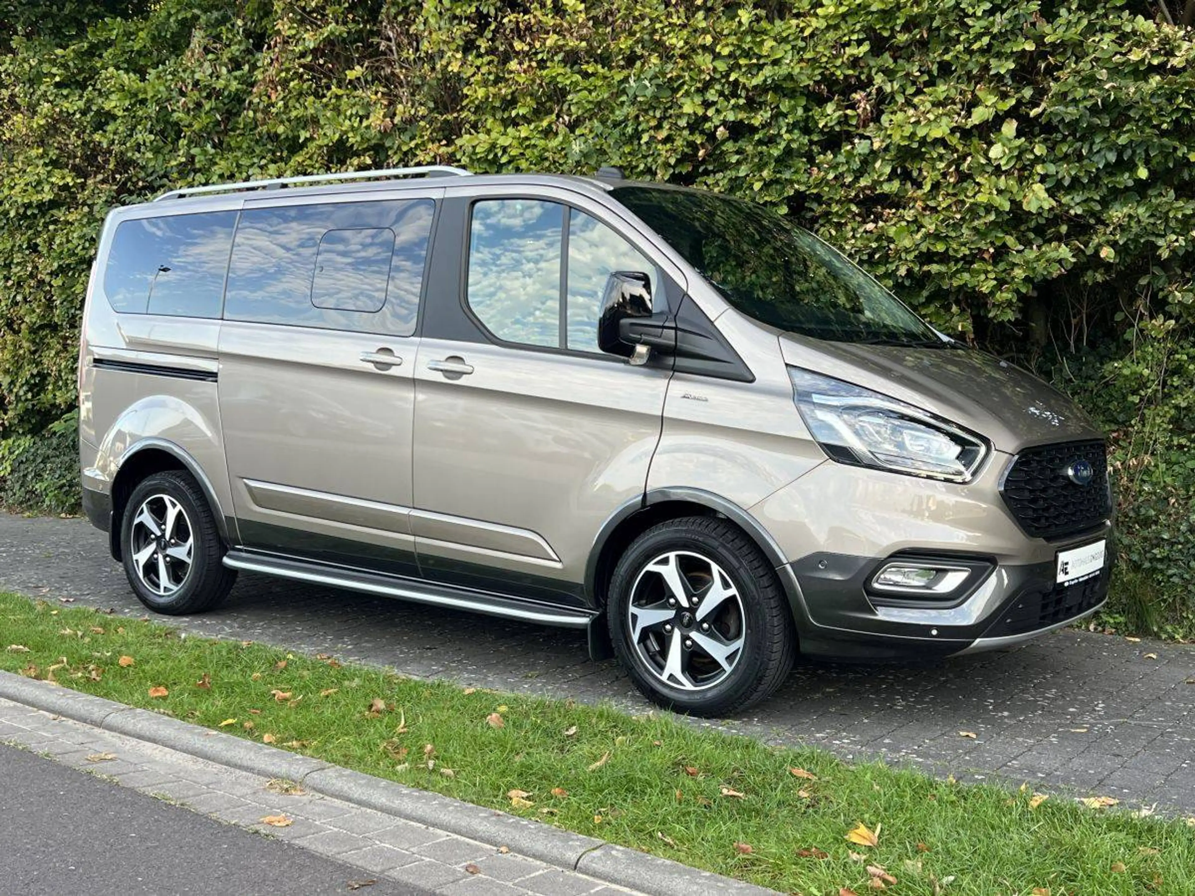 Ford Tourneo Custom 2.0 TDCi Mild-Hybrid L1 Active *Top-Zustand* Trittbretter*