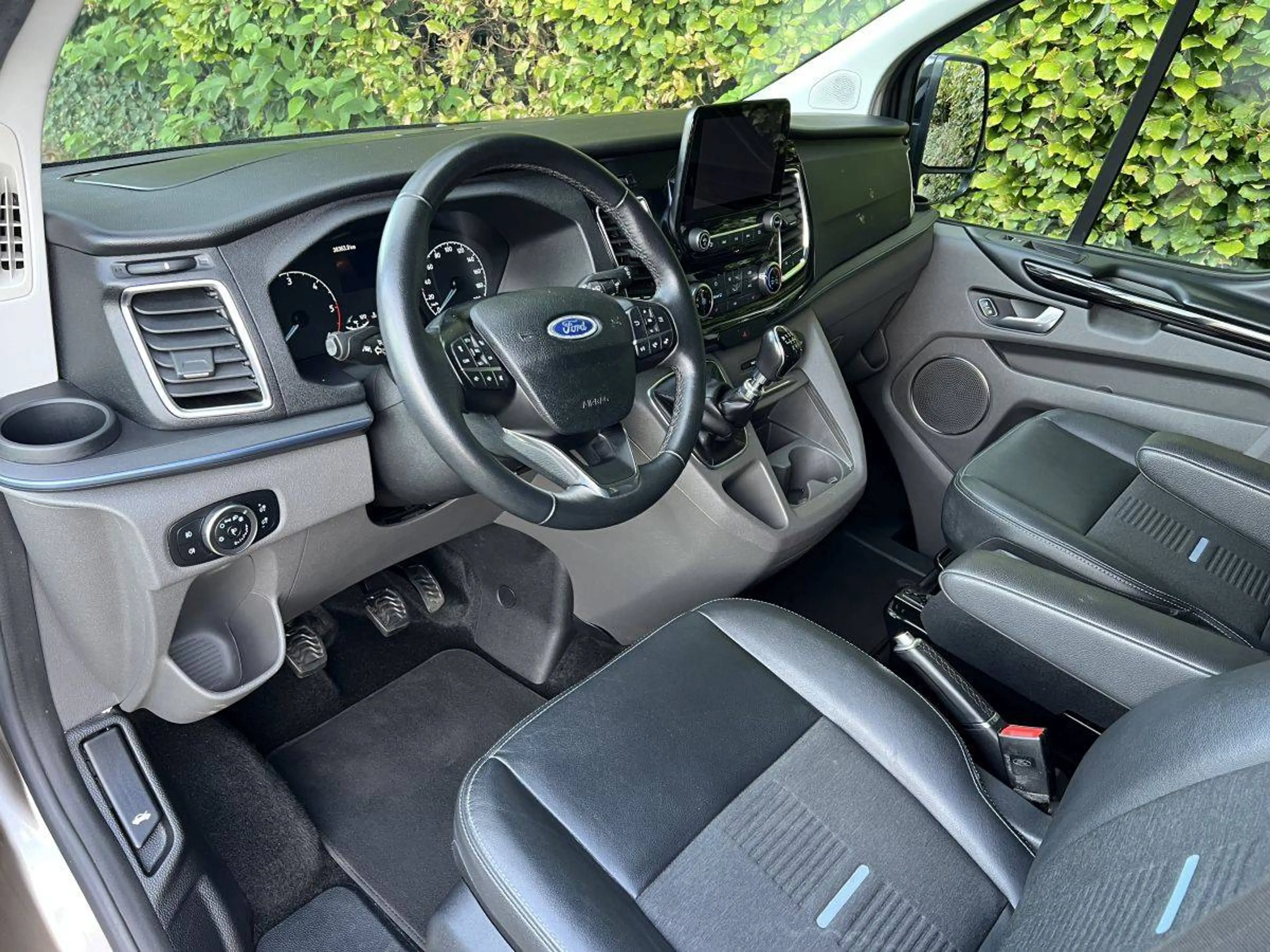 Ford Tourneo Custom 2.0 TDCi Mild-Hybrid L1 Active *Top-Zustand* Trittbretter* — photo 13