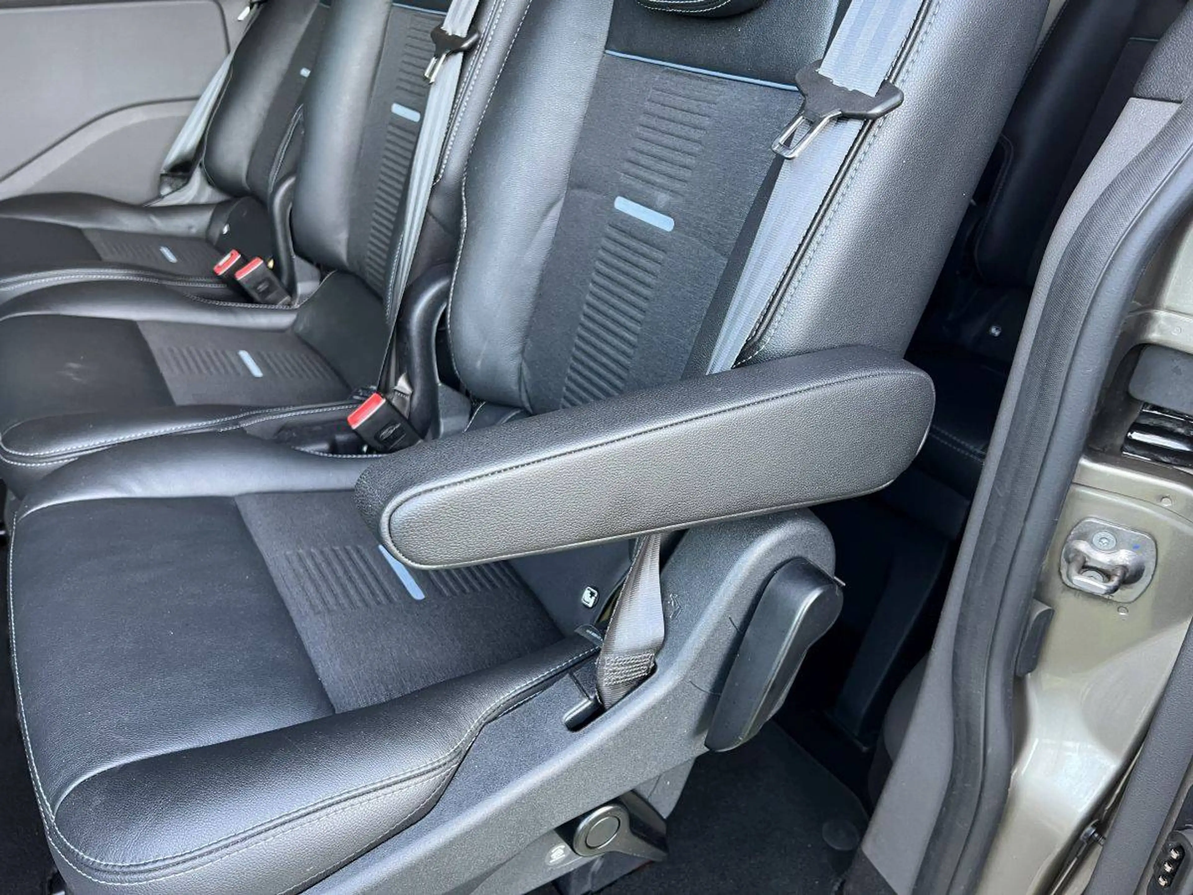 Ford Tourneo Custom 2.0 TDCi Mild-Hybrid L1 Active *Top-Zustand* Trittbretter* — photo 14
