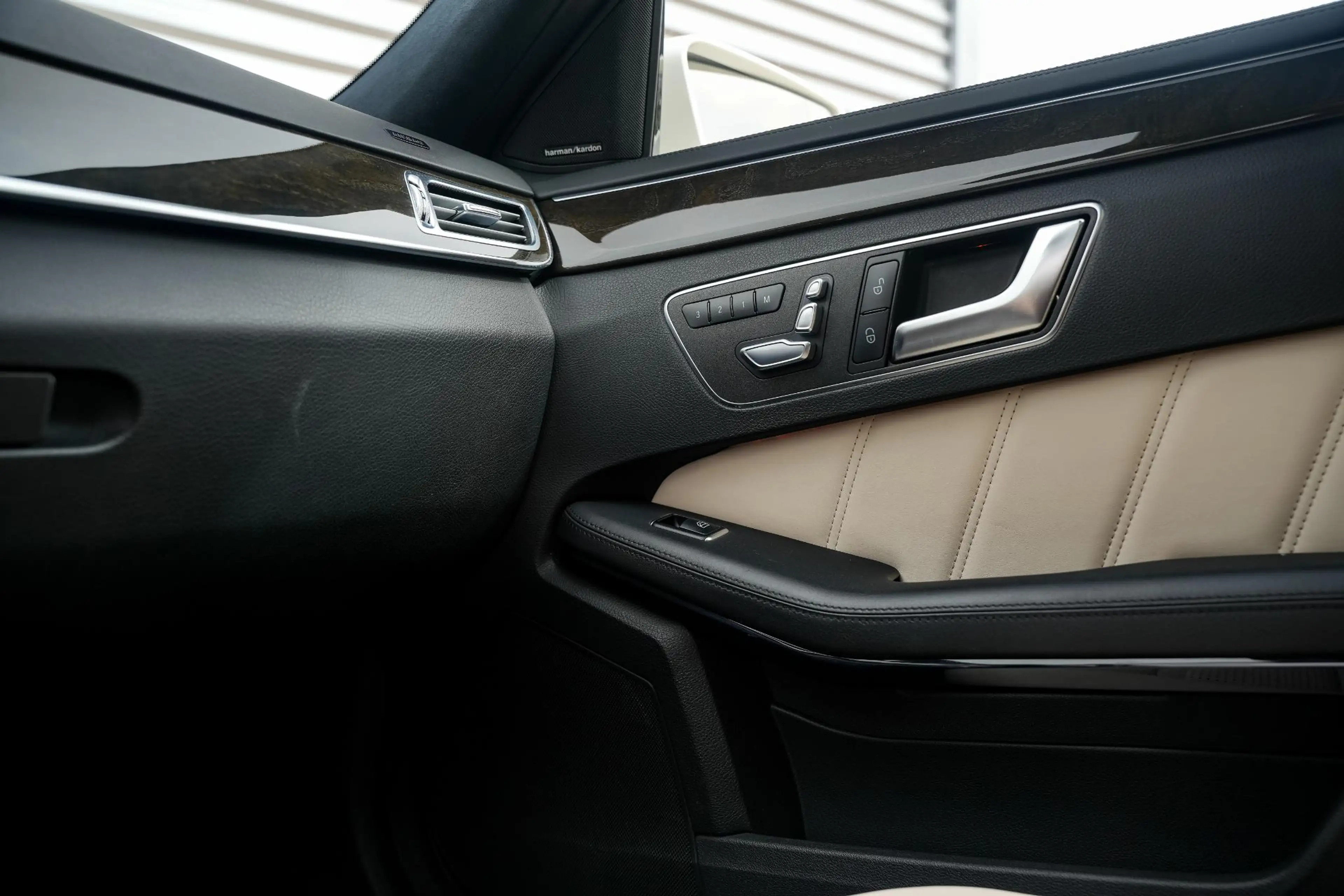 Mercedes-Benz E 63 AMG Estate S 4MATIC Panodak Harman Kardon Memory ACC 5 — photo 24