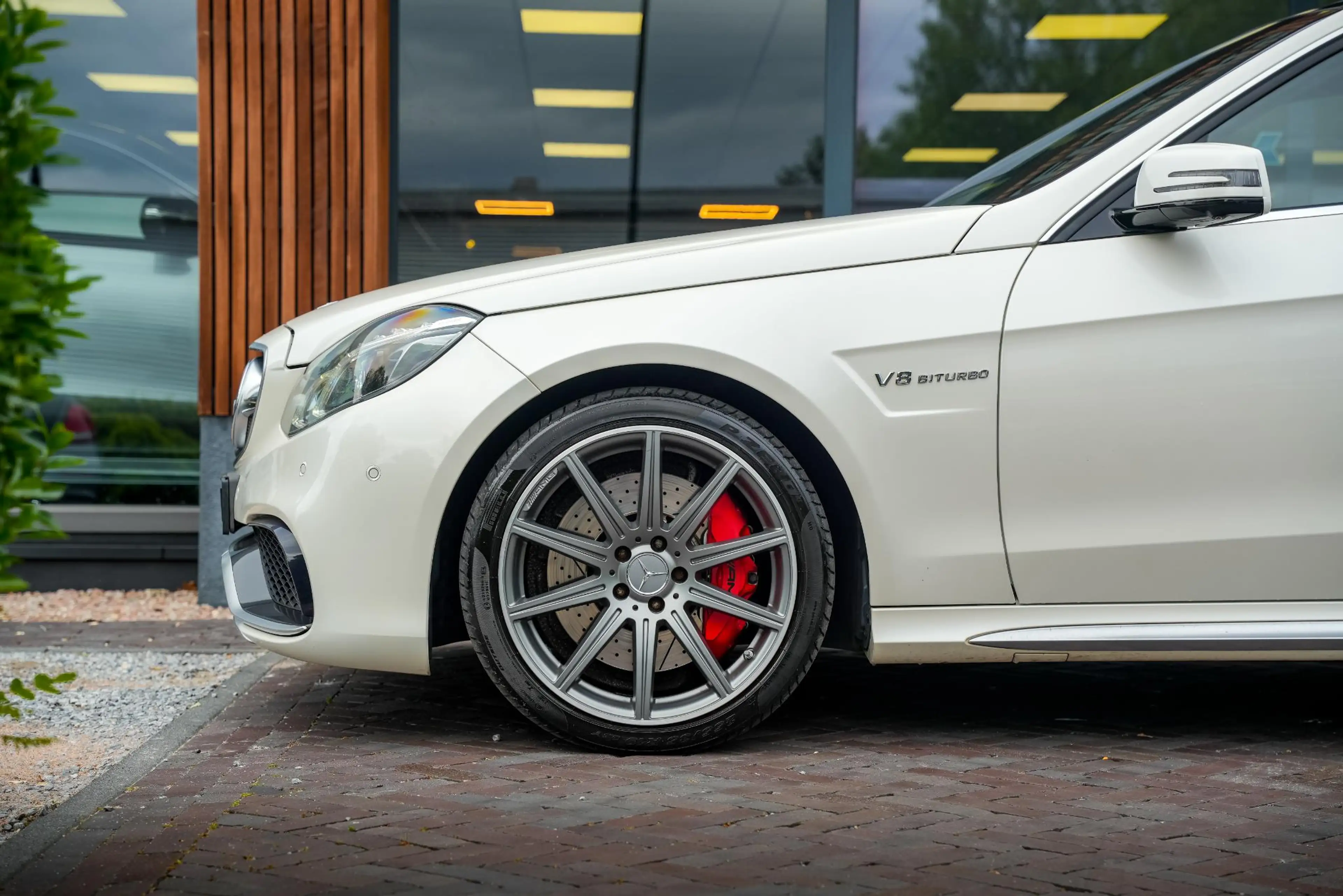 Mercedes-Benz E 63 AMG Estate S 4MATIC Panodak Harman Kardon Memory ACC 5 — photo 12