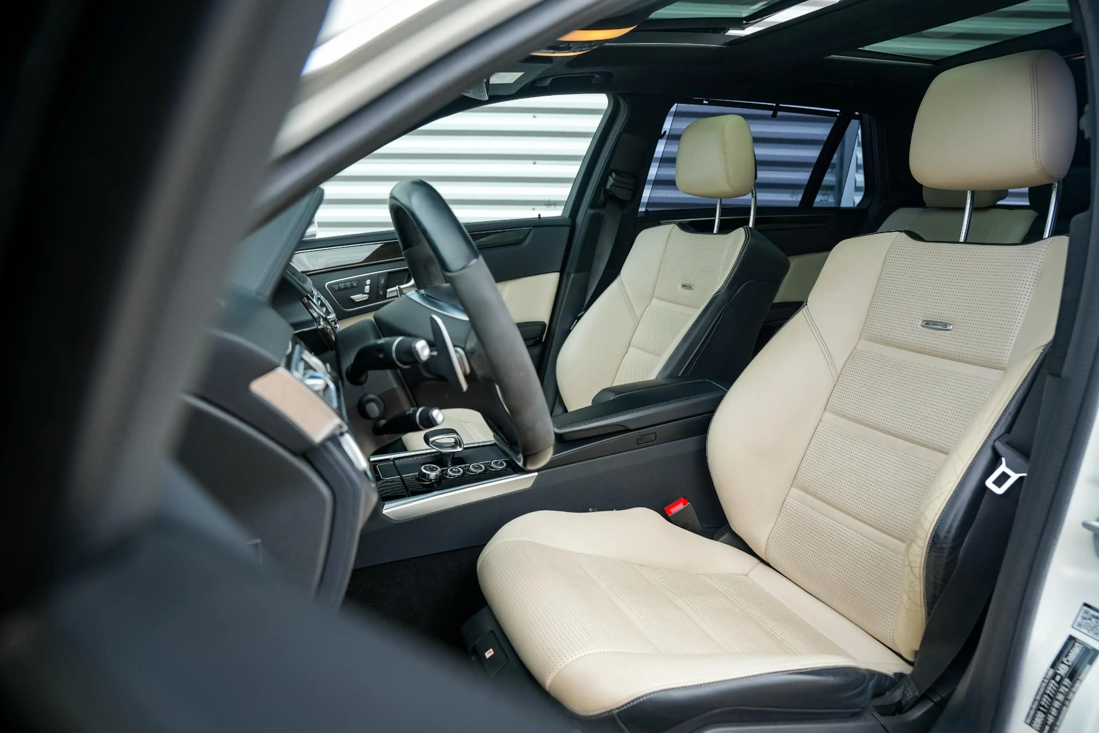 Mercedes-Benz E 63 AMG Estate S 4MATIC Panodak Harman Kardon Memory ACC 5 — photo 8