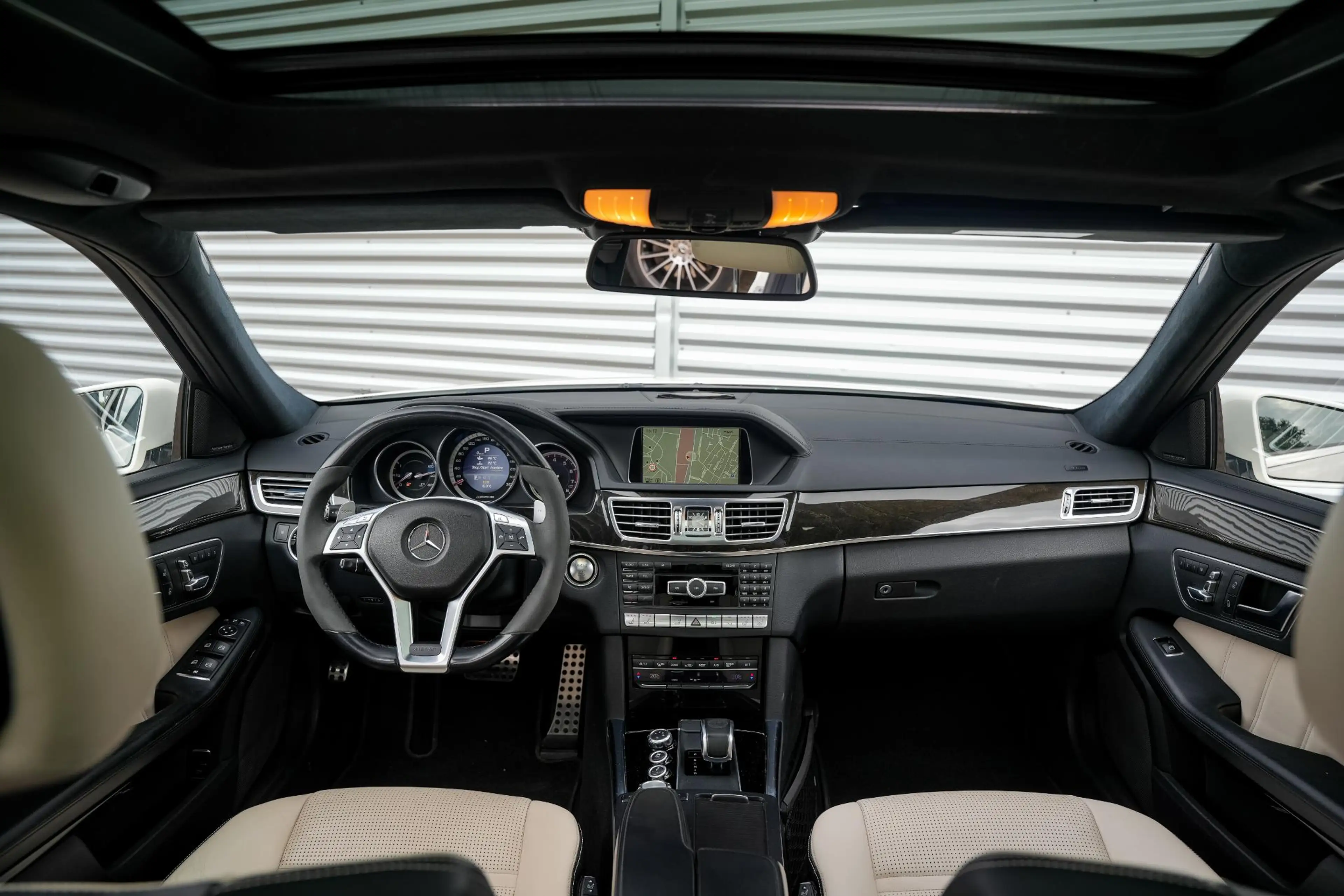 Mercedes-Benz E 63 AMG Estate S 4MATIC Panodak Harman Kardon Memory ACC 5 — photo 2