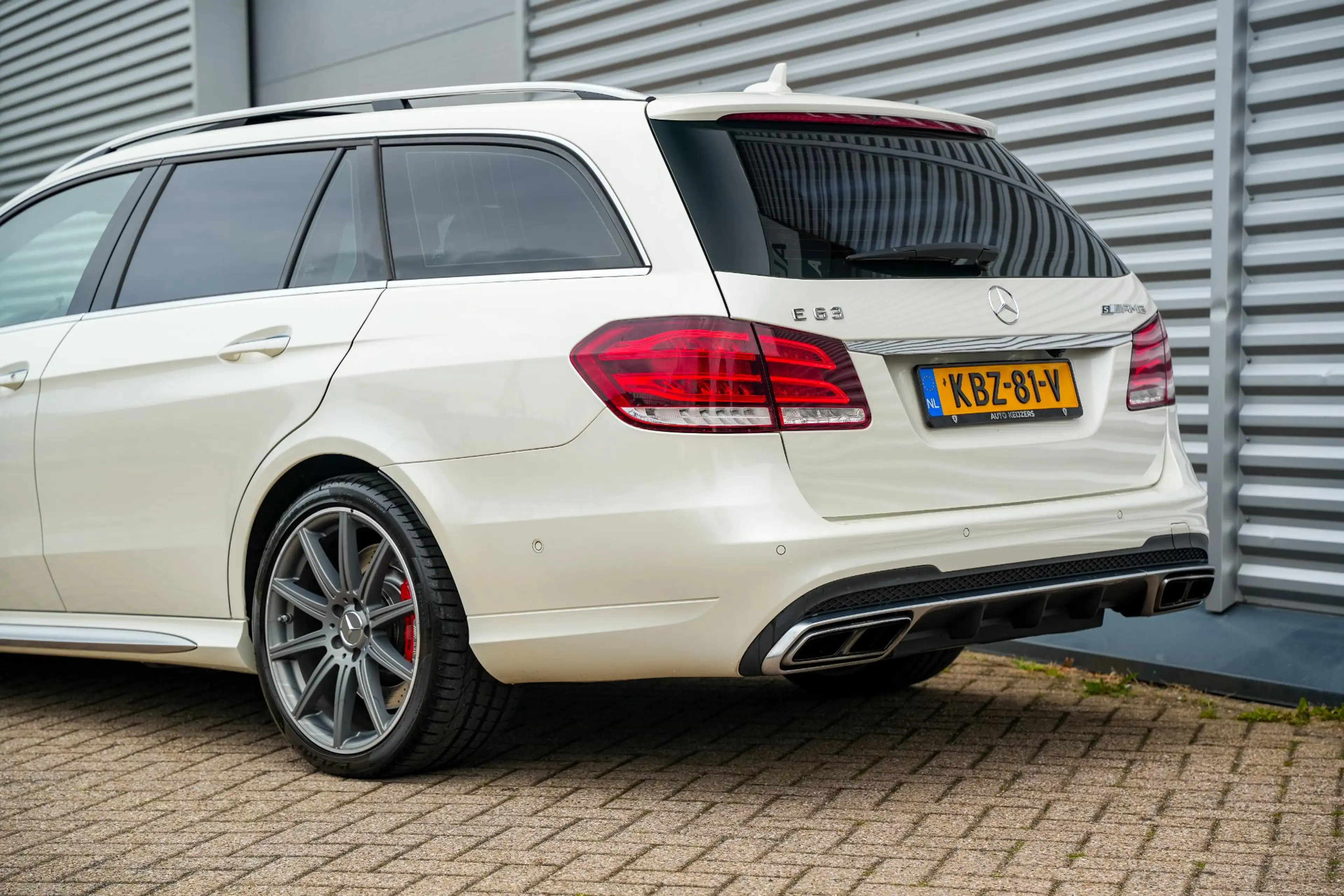 Mercedes-Benz E 63 AMG Estate S 4MATIC Panodak Harman Kardon Memory ACC 5 — photo 34