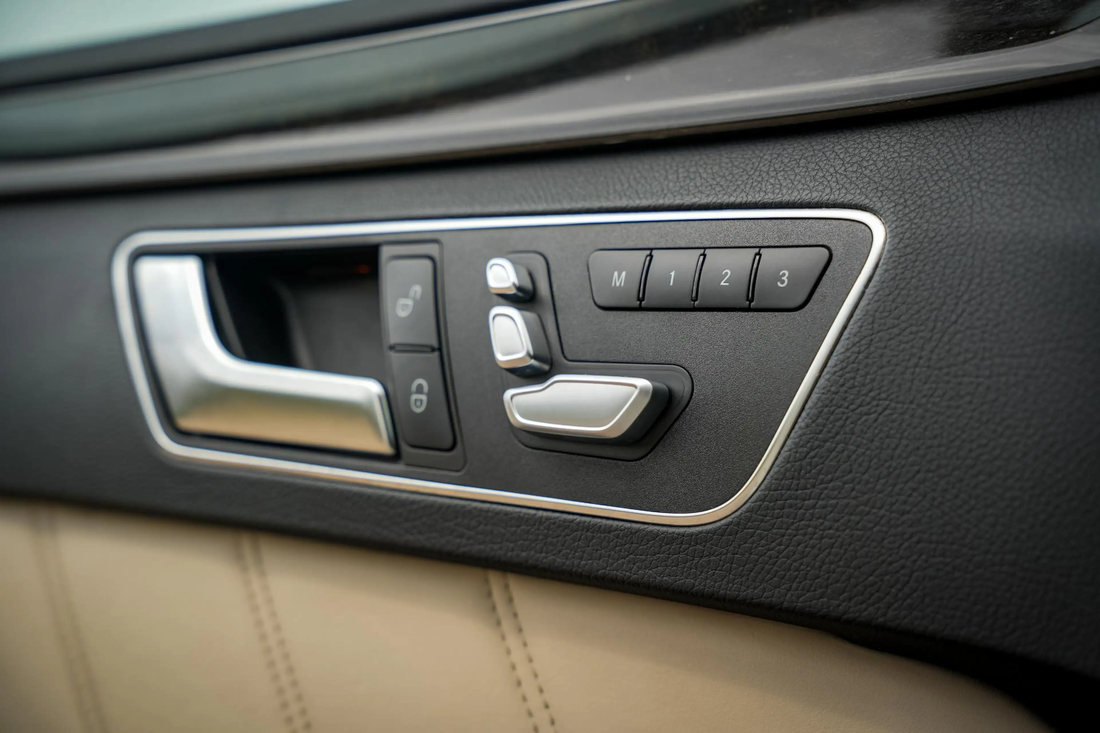 Mercedes-Benz E 63 AMG Estate S 4MATIC Panodak Harman Kardon Memory ACC 5 — photo 25
