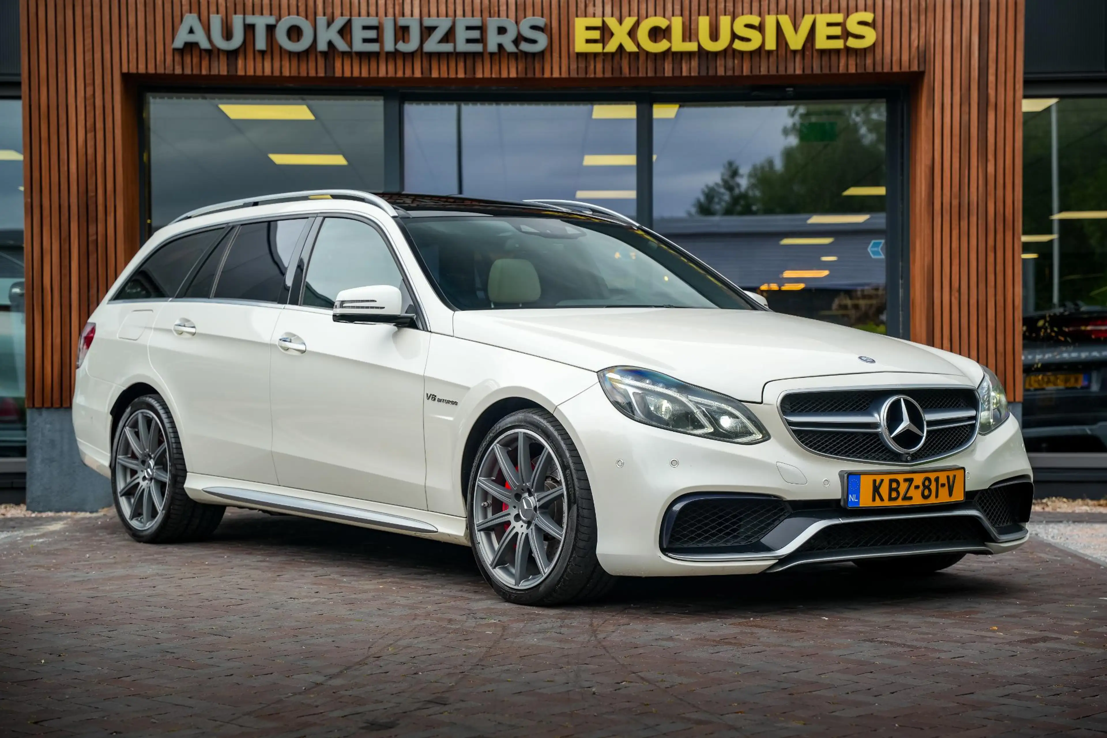 Mercedes-Benz E 63 AMG Estate S 4MATIC Panodak Harman Kardon Memory ACC 5