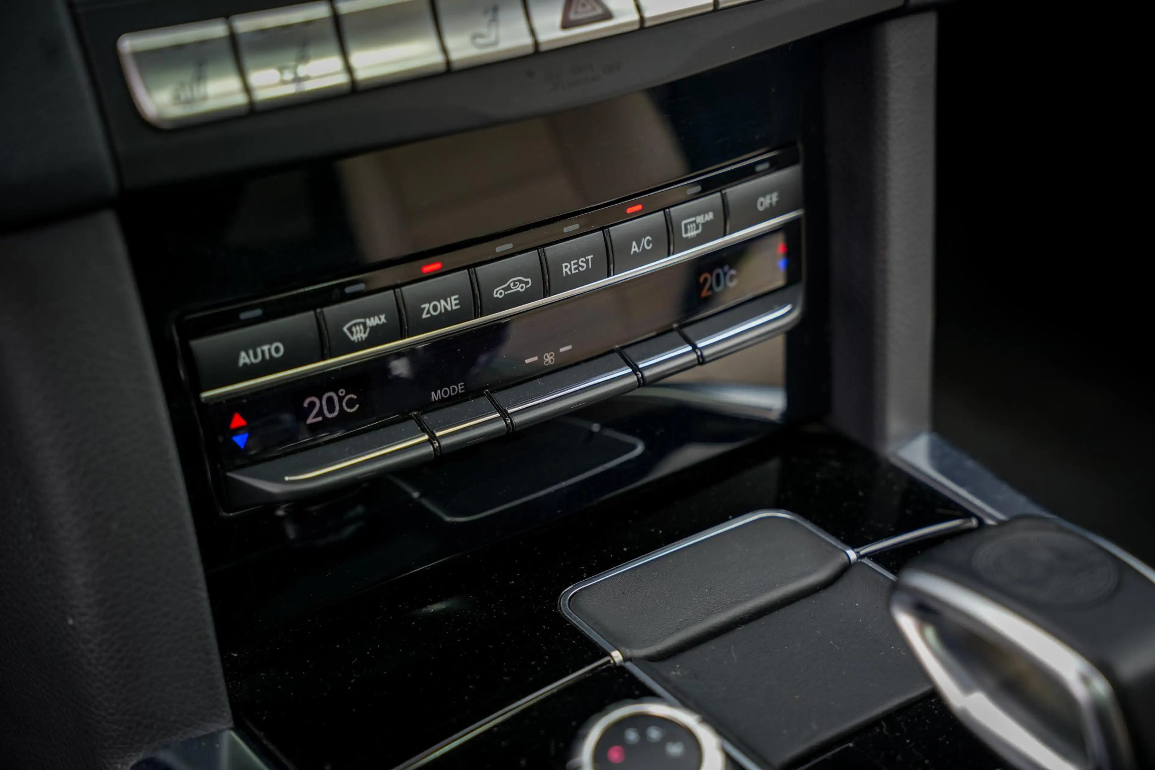 Mercedes-Benz E 63 AMG Estate S 4MATIC Panodak Harman Kardon Memory ACC 5 — photo 17