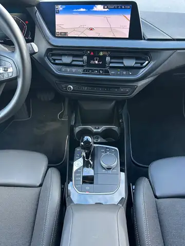 BMW 1 Series view 13