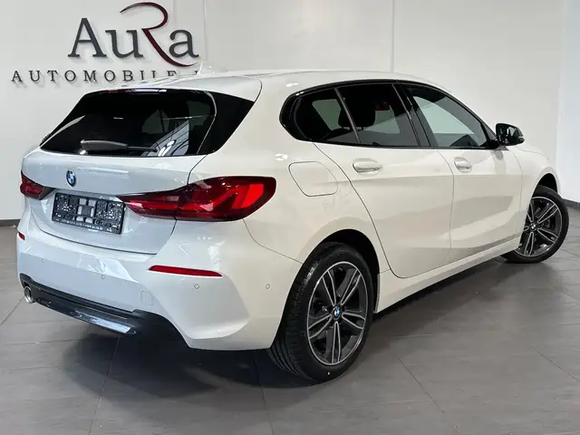 BMW 1 Series view 4