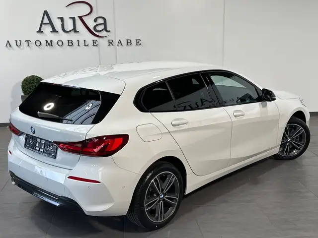 BMW 1 Series view 5