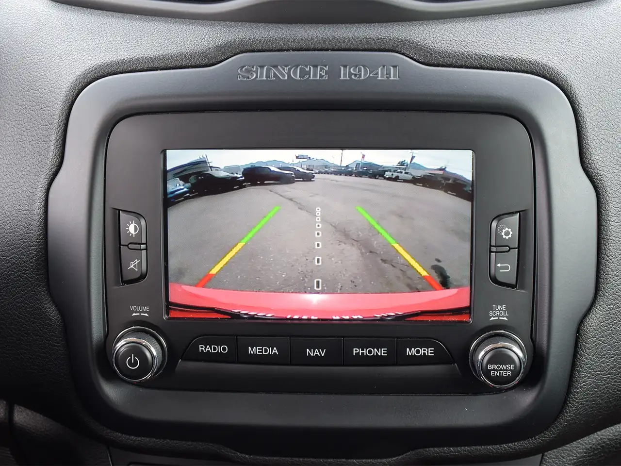 Jeep Renegade снимка Jeep Renegade