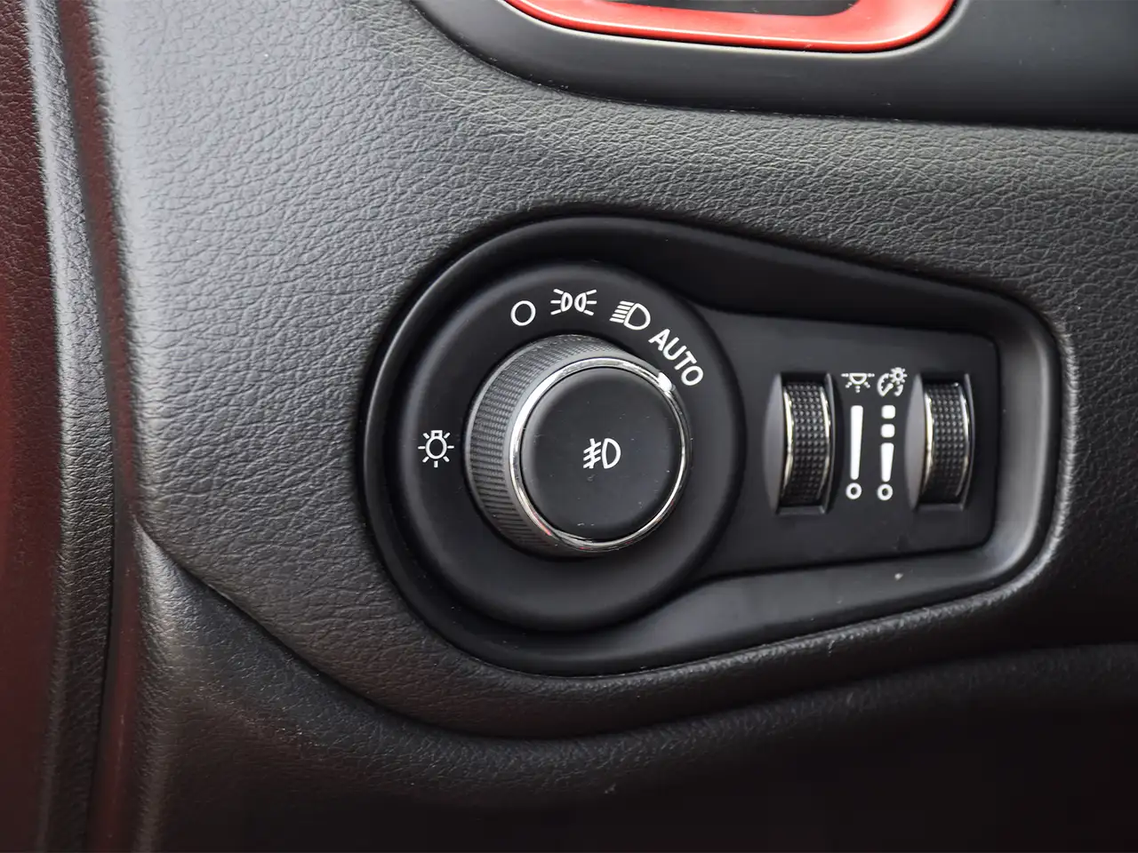 Jeep Renegade снимка Jeep Renegade