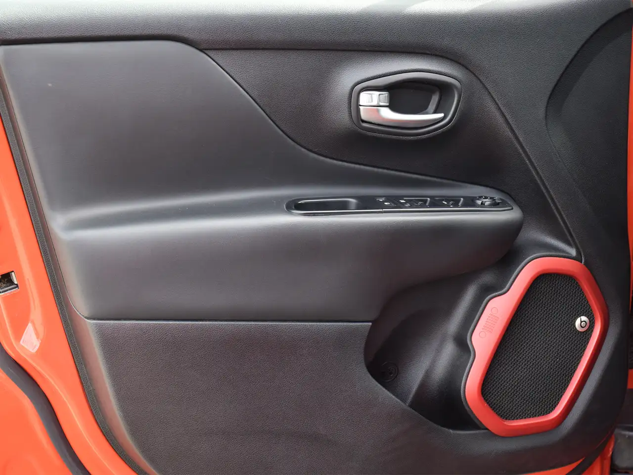 Jeep Renegade снимка Jeep Renegade